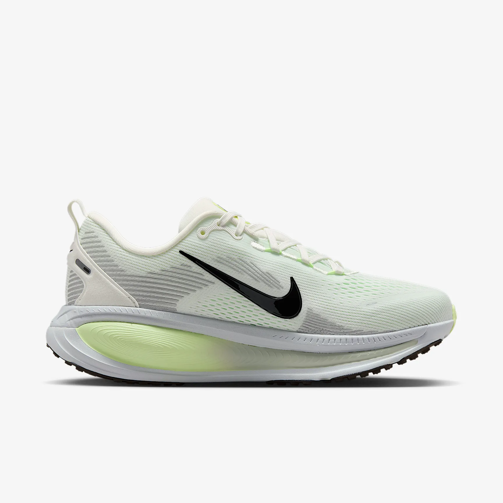 BCC5BB_Nike-Vomero-18_SUMMIT-WHITE-BARELY_HM6804-107_img2