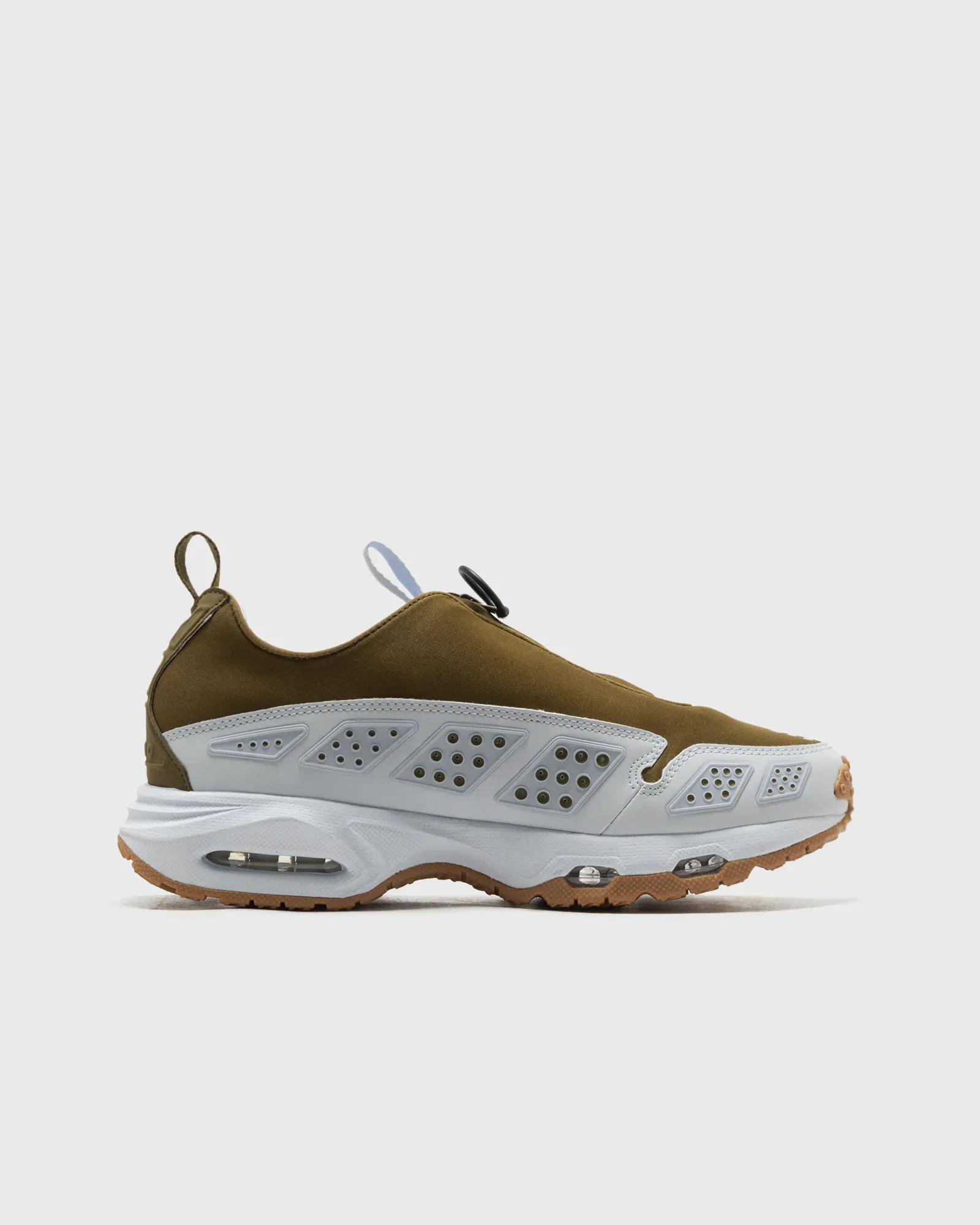 7E643B_Nike-Air-Max-SNDR_OLIVE-FLAK_FZ2068-301_img2