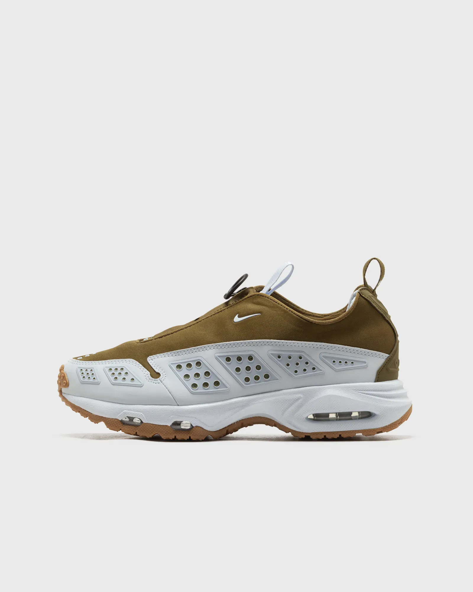 7E643B_Nike-Air-Max-SNDR_OLIVE-FLAK_FZ2068-301_img0