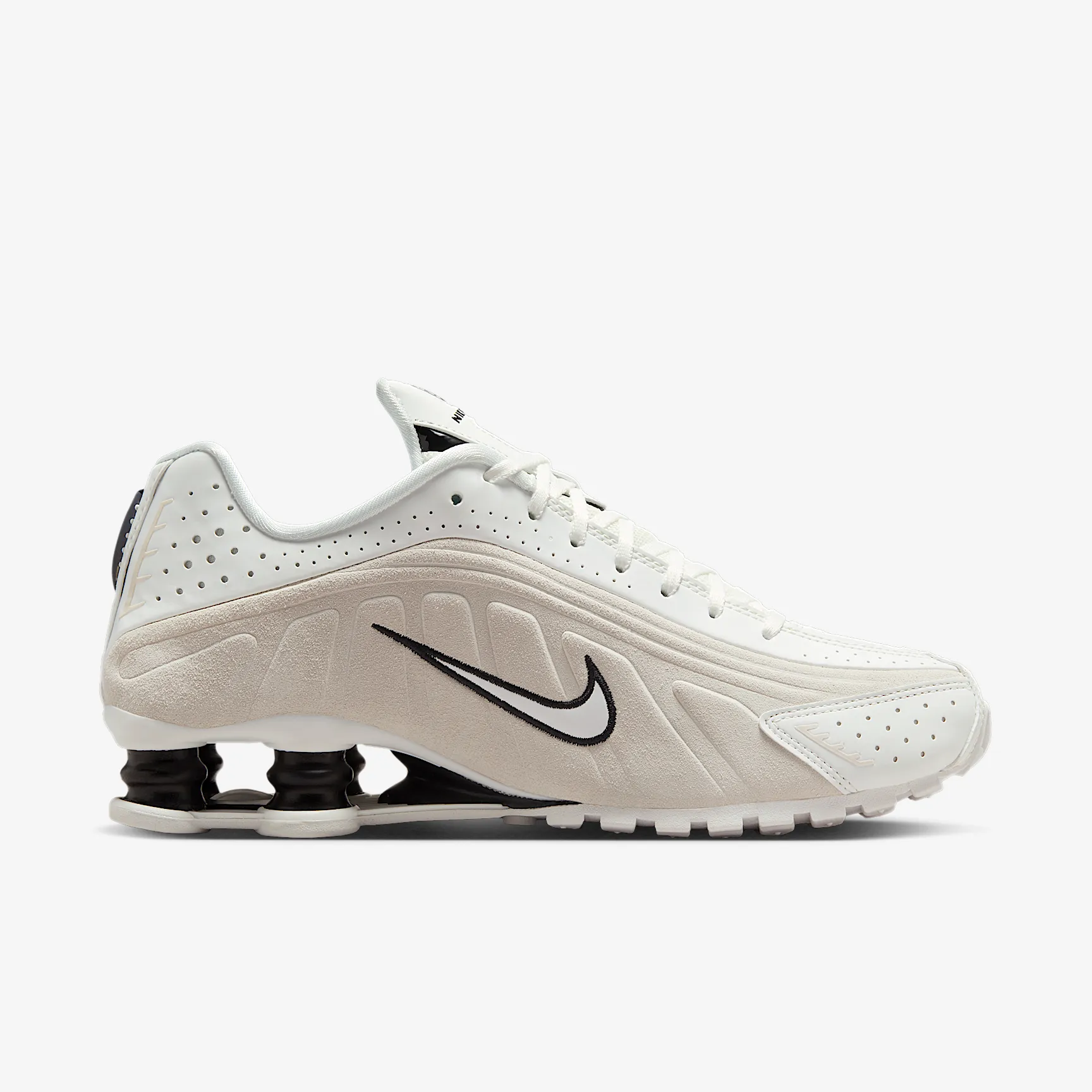 000000_Nike-Shox-R4-WMNS_WHITE-BLACK-SUEDE_HQ7739-100_img2