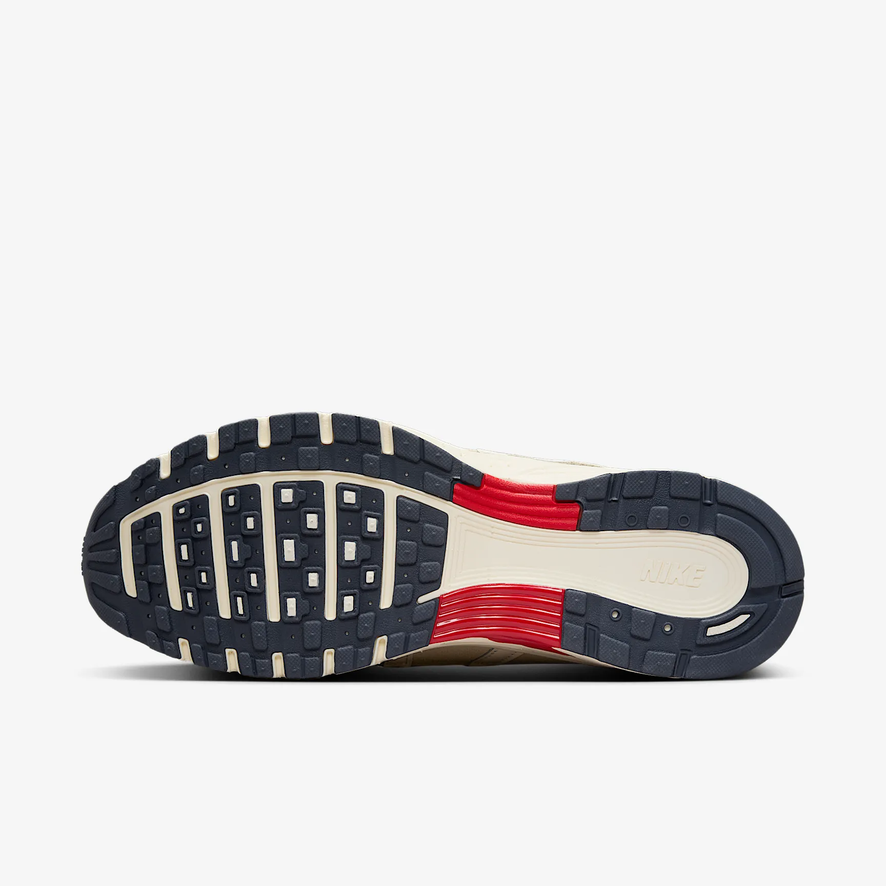 BEB29E_Nike-P-6000_INDEPENDENCE-DAY_IH4382-200_img1