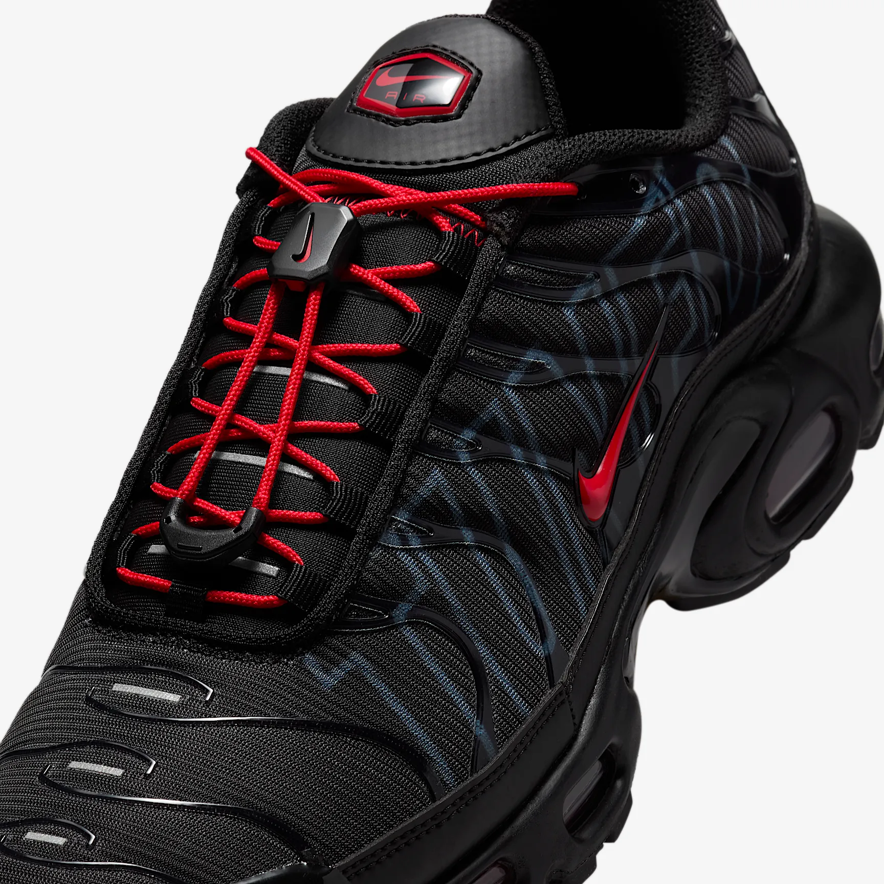 000000_Nike-Air-Max-Plus_BLACK-RED_IH4459-001_img6