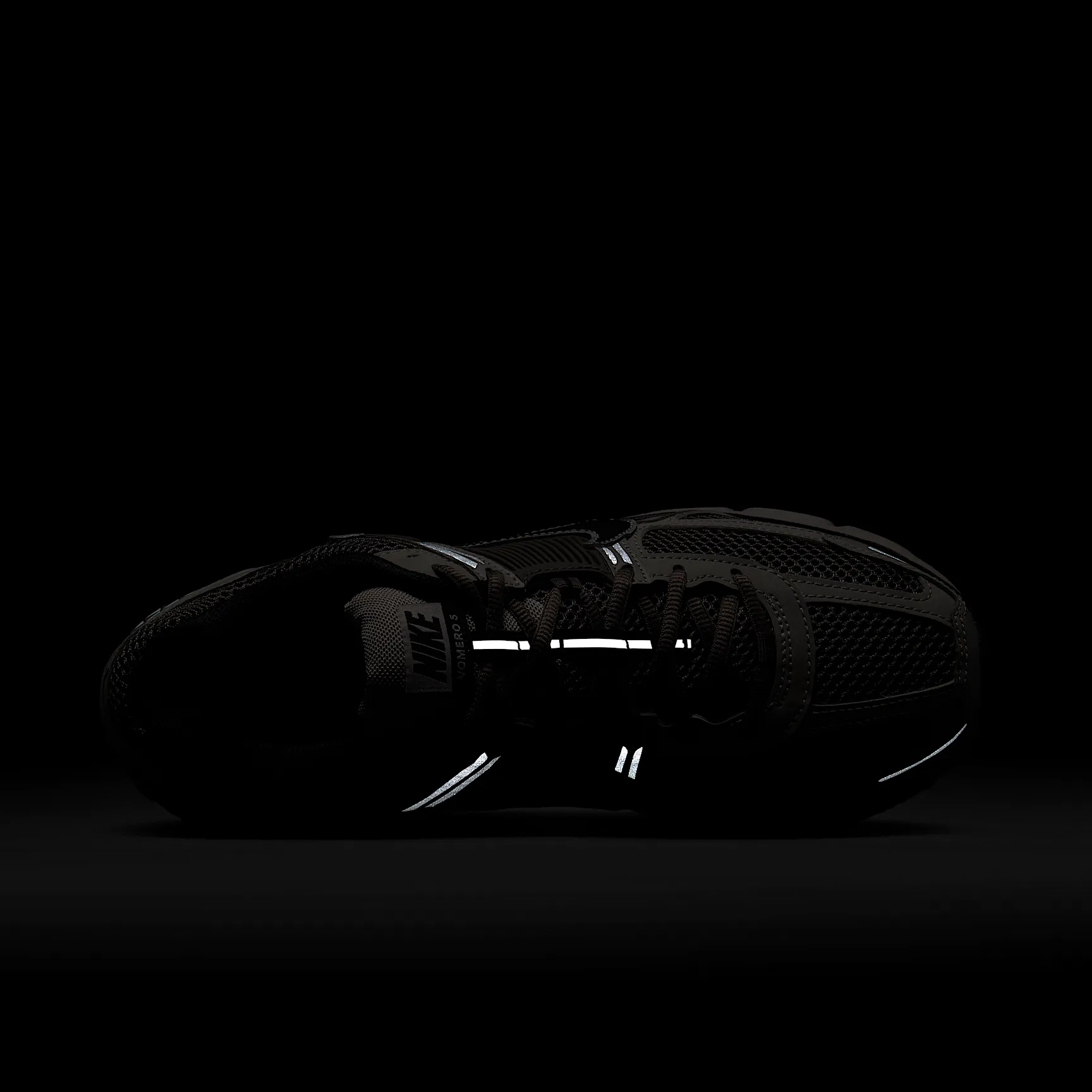 807B7B_Nike-Zoom-Vomero-5_COLLEGE-GREY-CAVE-STONE_FB9149-005_img8