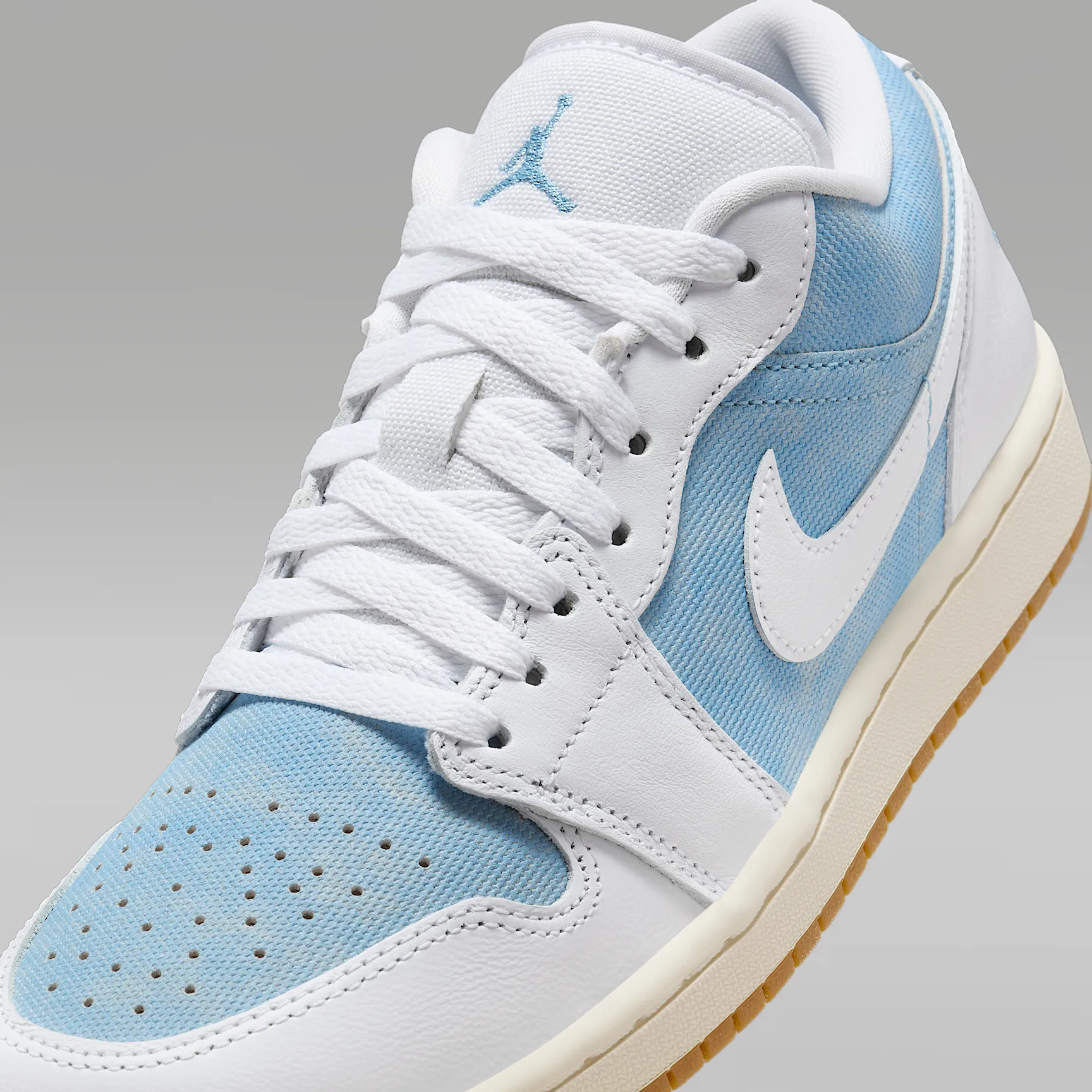 9CB5C3_Air-Jordan-1-Low-SE-WMNS_DENIM-WORN-BLUE_HQ2004-400_img6