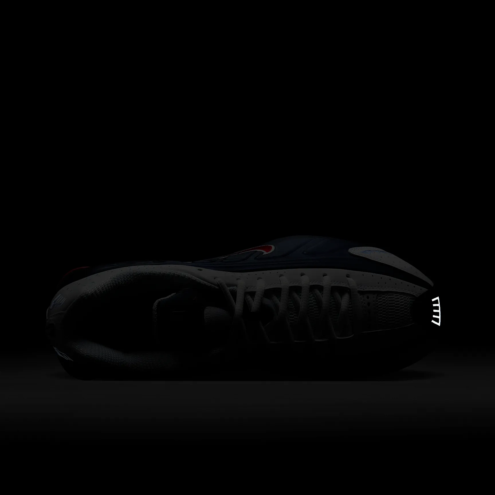 182237_Nike-Shox-R4_USA_HQ1988-400_img8