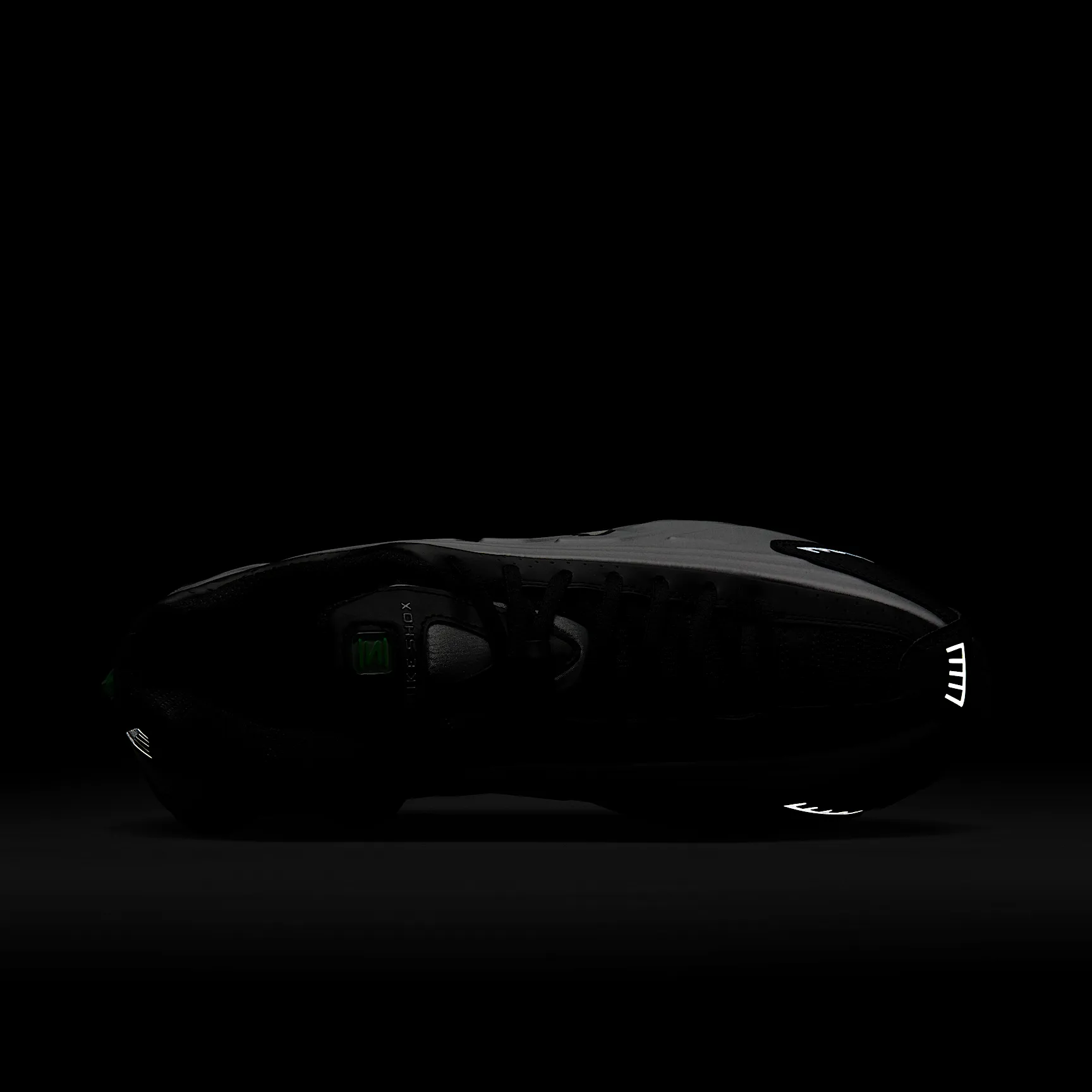 056739_Nike-Shox-R4_SILVER-GREEN_HQ1988-006_img8