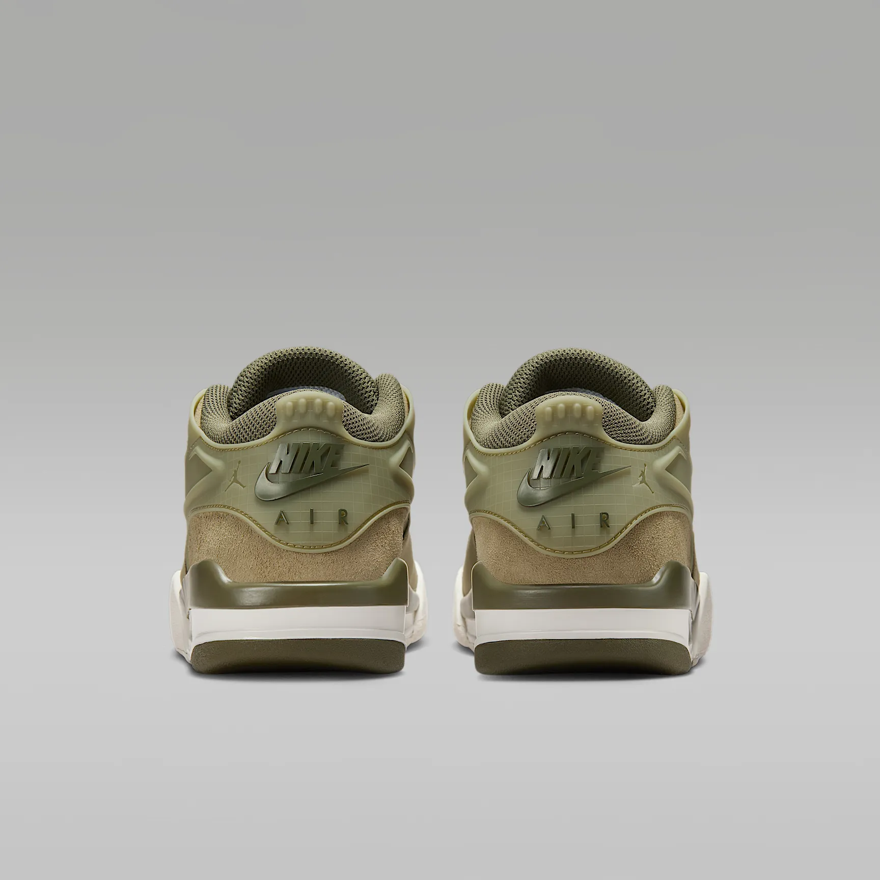 8B8762_Air-Jordan-4-RM-WMNS_NEUTRAL-OLIVE_IB7694-201_img5