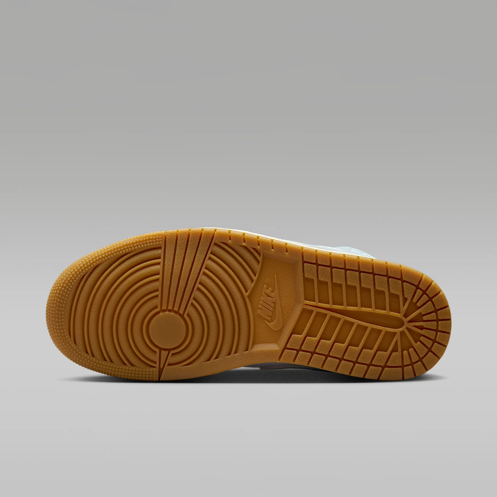 788E9A_Air-Jordan-1-Mid-SE-WMNS_DENIM-GUM_HQ2005-100_img1