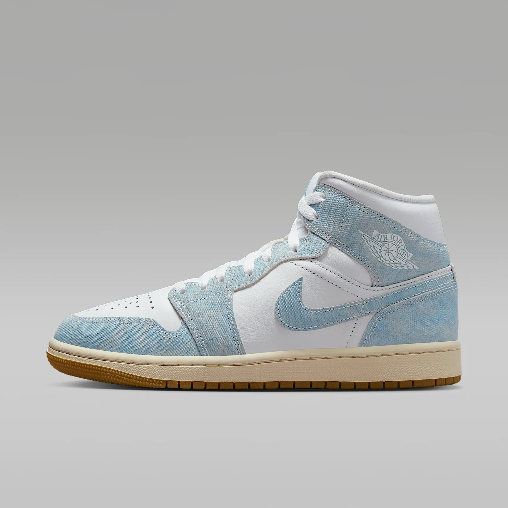 788E9A_Air-Jordan-1-Mid-SE-WMNS_DENIM-GUM_HQ2005-100_img0