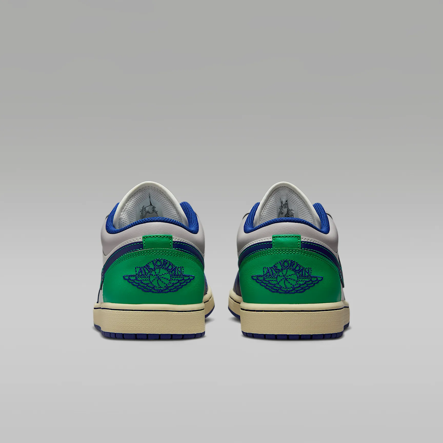 121A3E_Air-Jordan-1-Low_BLUE-PINE-GREEN_553558-147_img5