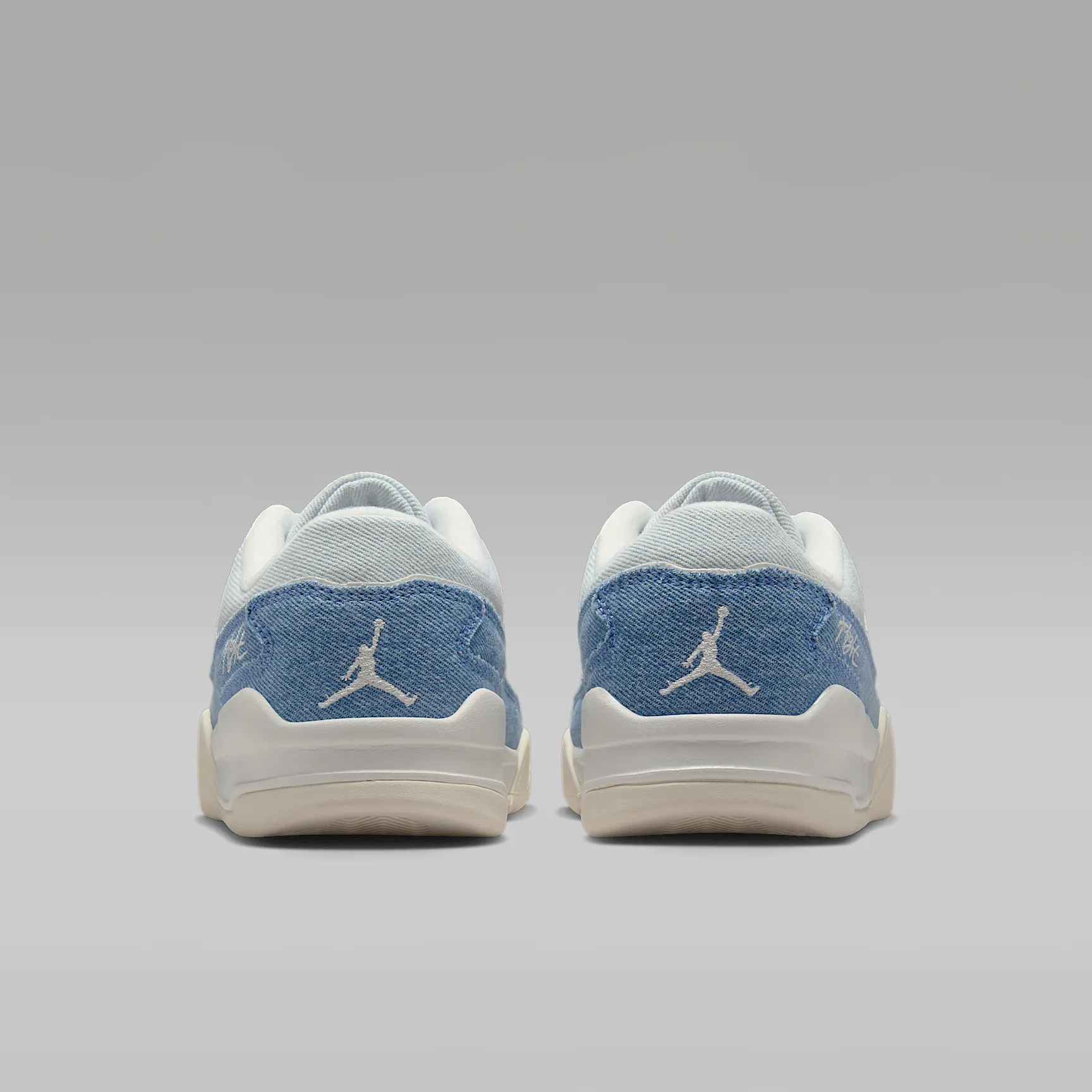 6B8195_Jordan-Flight-Court-SE-WMNS_DENIM_IB4414-100_img5