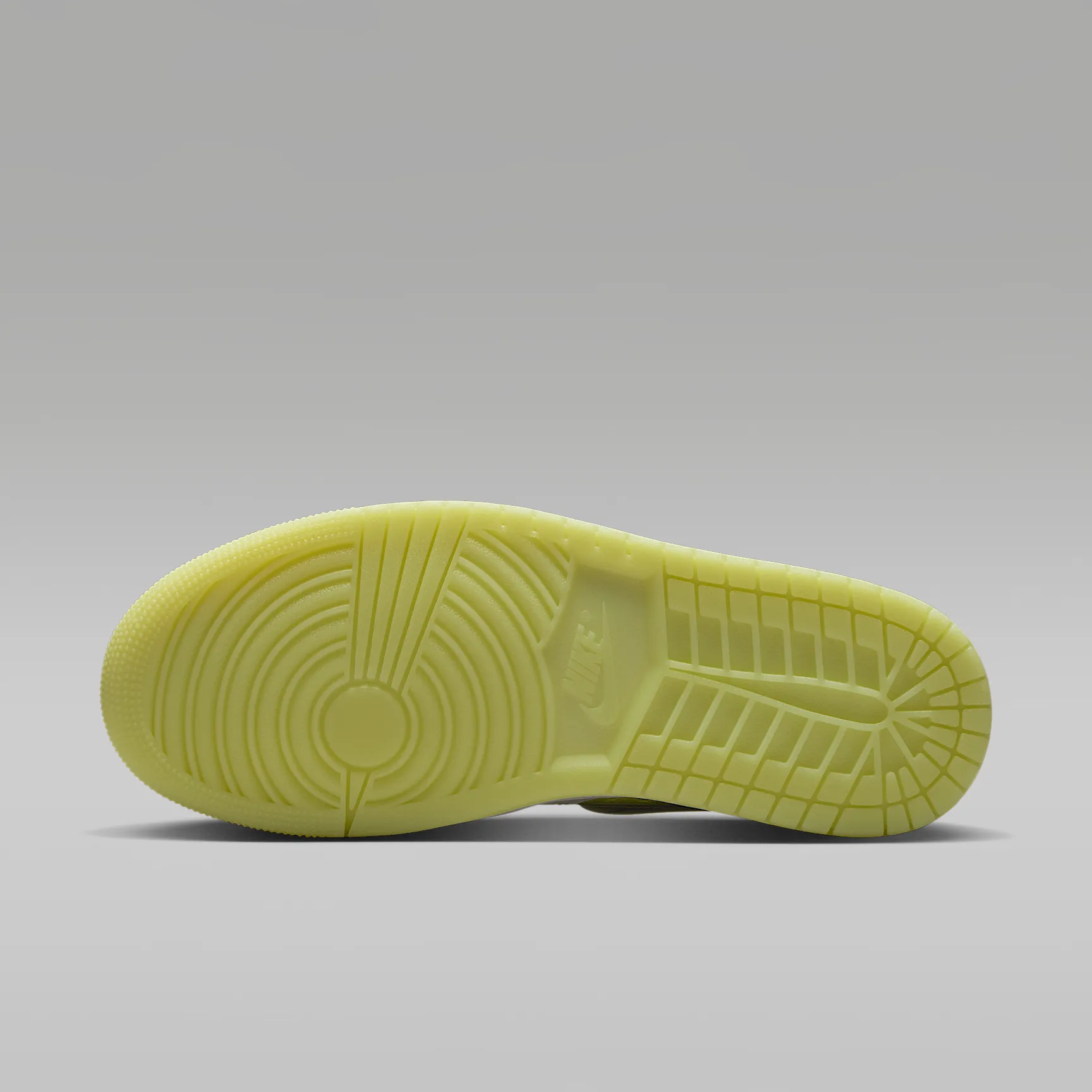 A2A261_Air-Jordan-1-Low-Method-of-Make_LUMINOUS-GREEN_HQ2186-130_img1