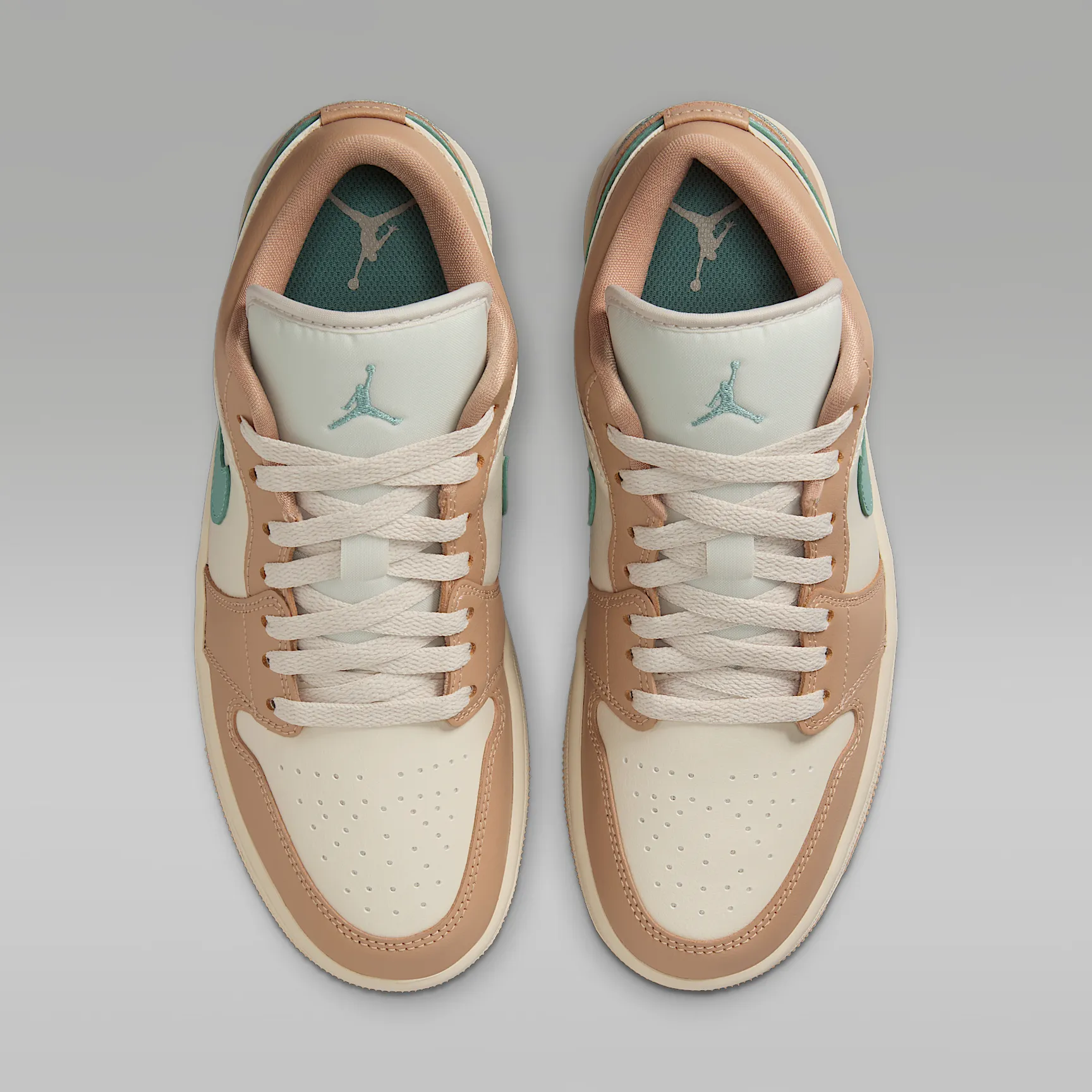A87D61_Air-Jordan-1-Low-WMNS_HEMP_DC0774-130_img3