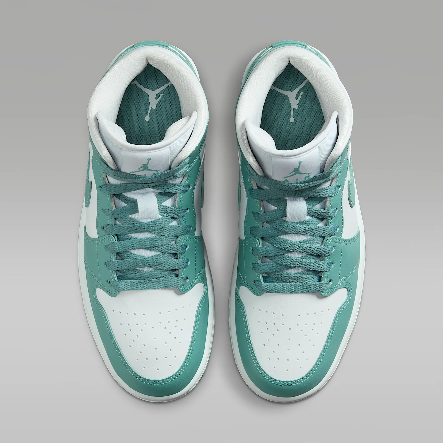 6EA4A0_Air-Jordan-1-Mid-WMNS_WHITE-CANNON_BQ6472-138_img3