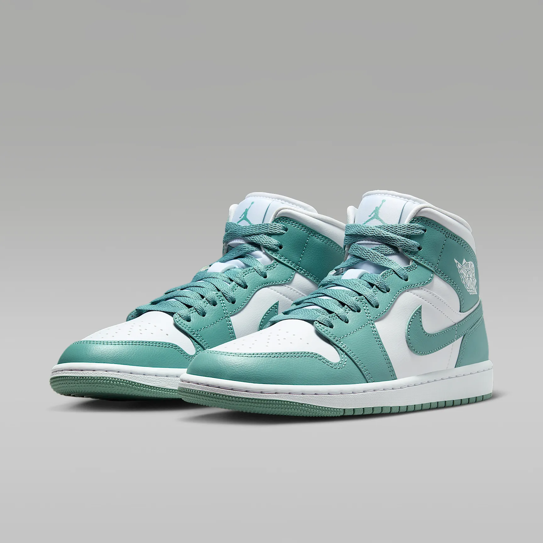 6EA4A0_Air-Jordan-1-Mid-WMNS_WHITE-CANNON_BQ6472-138_img4
