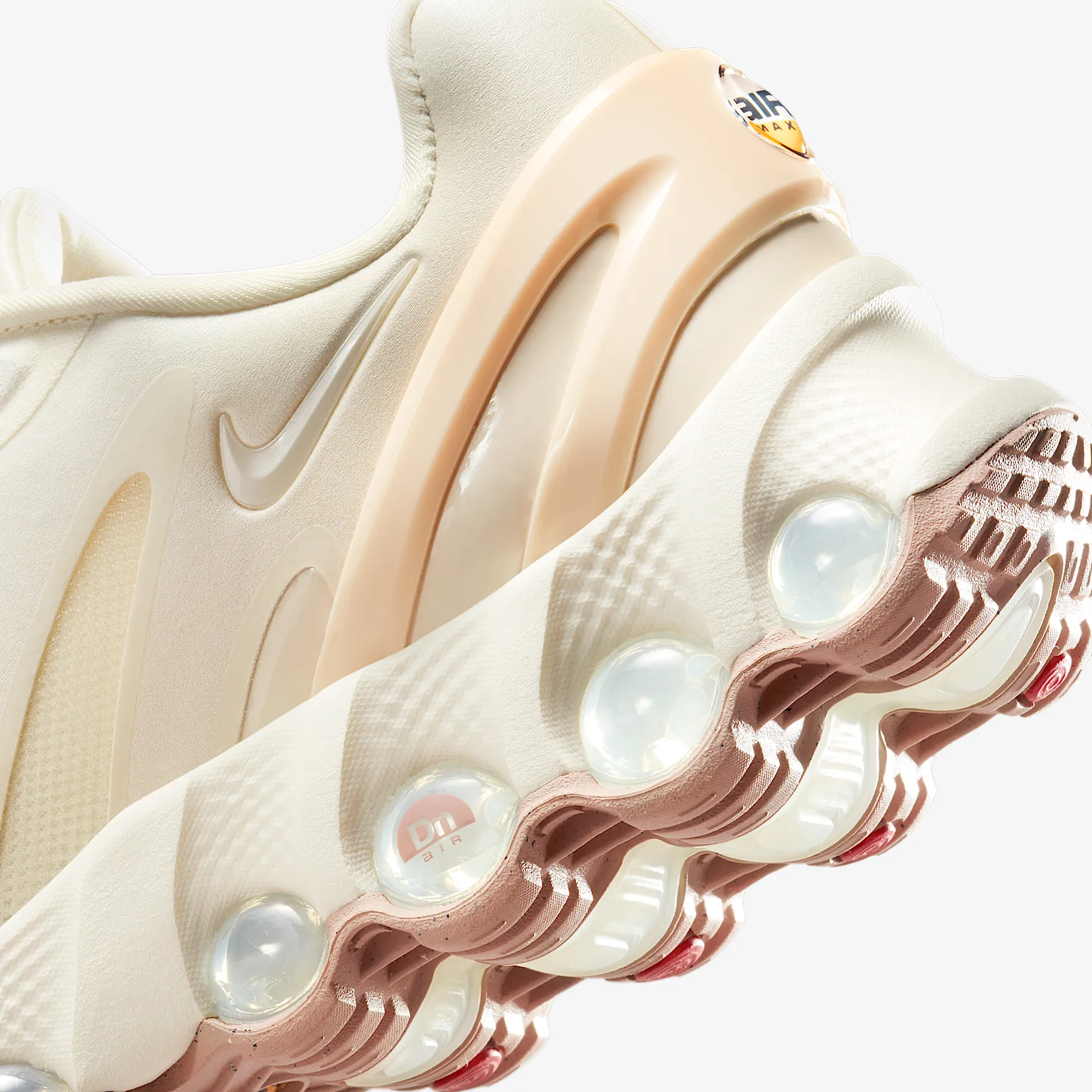 E8CFB5_Nike-Air-Max-Dn8-WMNS_PEARL-WHITE-PARTICLE-PINK_IH5084-219_img7