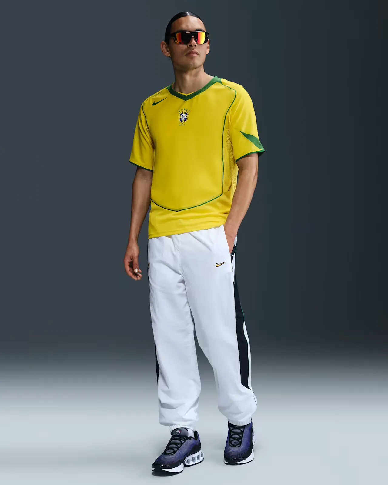 E5CF46_Nike-Brazil-Reissue-Short-Sleeve-Jersey_YELLOW-GREEN_HV4426-741_img3