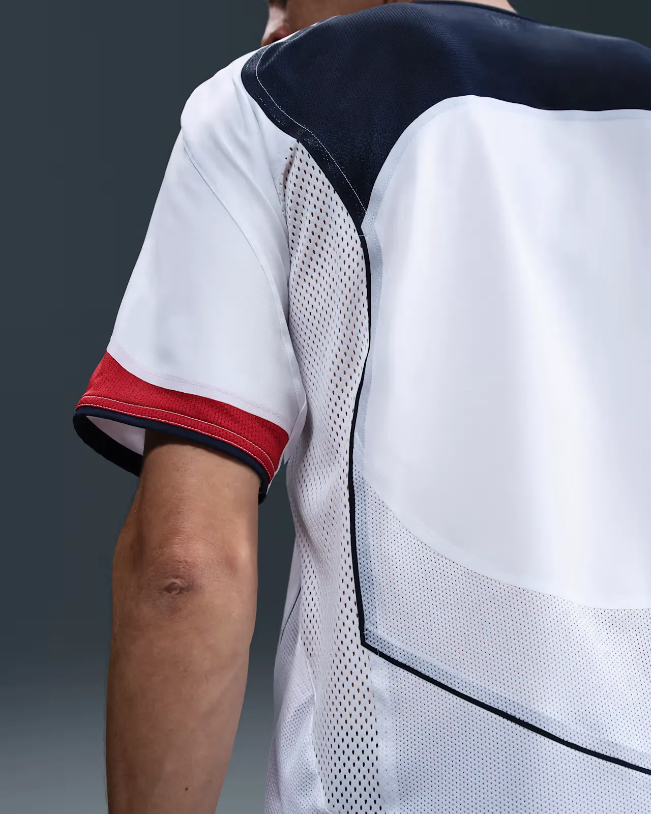 000000_Nike-USA-Total-90-Reissue-Short-Sleeve-Jersey_WHITE-NAVY-RED_HV4429-100_img1