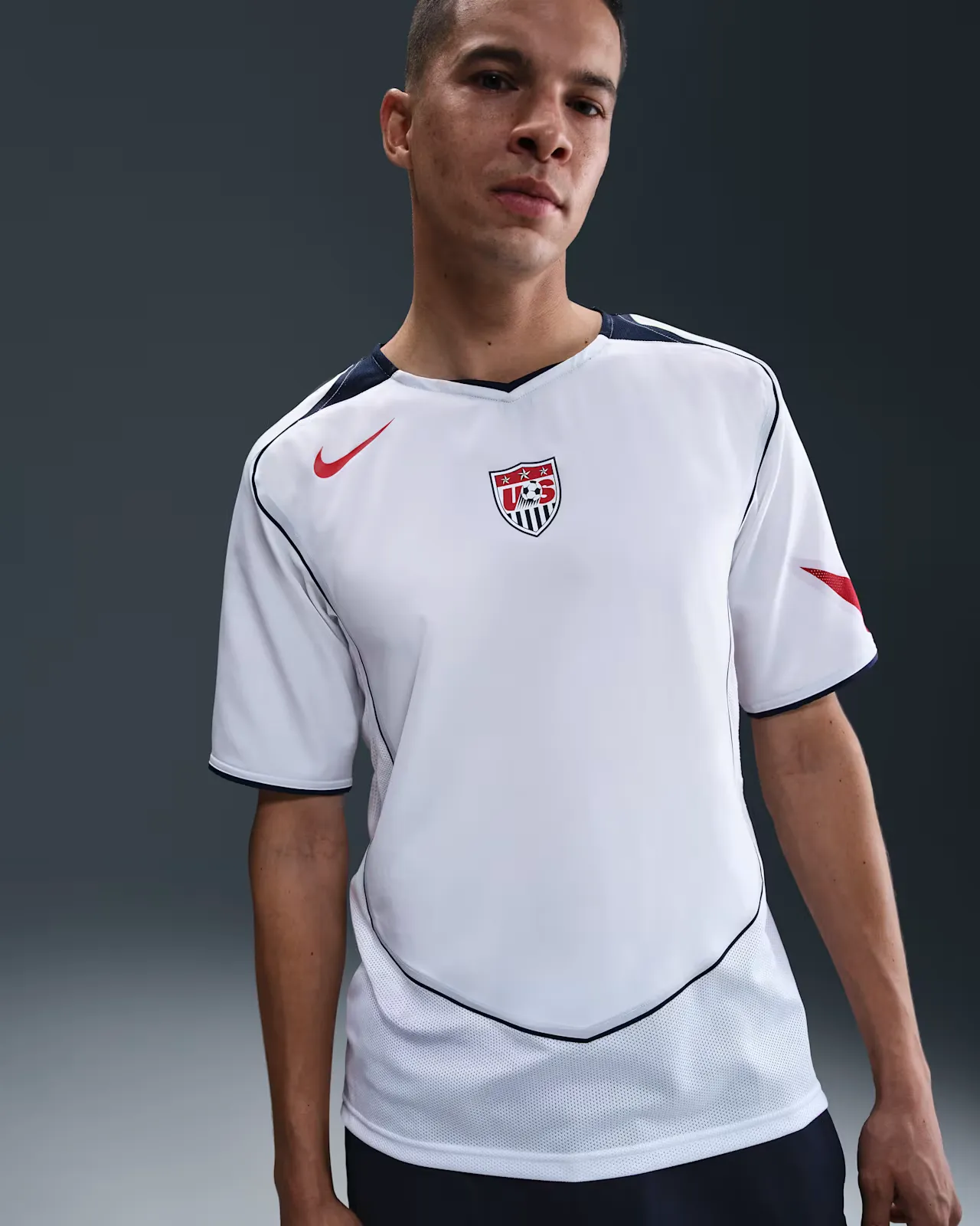 000000_Nike-USA-Total-90-Reissue-Short-Sleeve-Jersey_WHITE-NAVY-RED_HV4429-100_img0