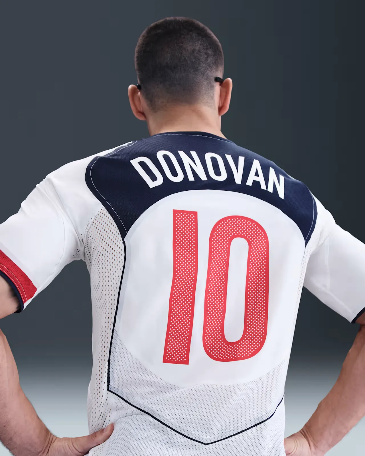 DD3946_Nike-USA-Total-90-Reissue-Short-Sleeve-Jersey_DONOVAN_IF2944-100_img1