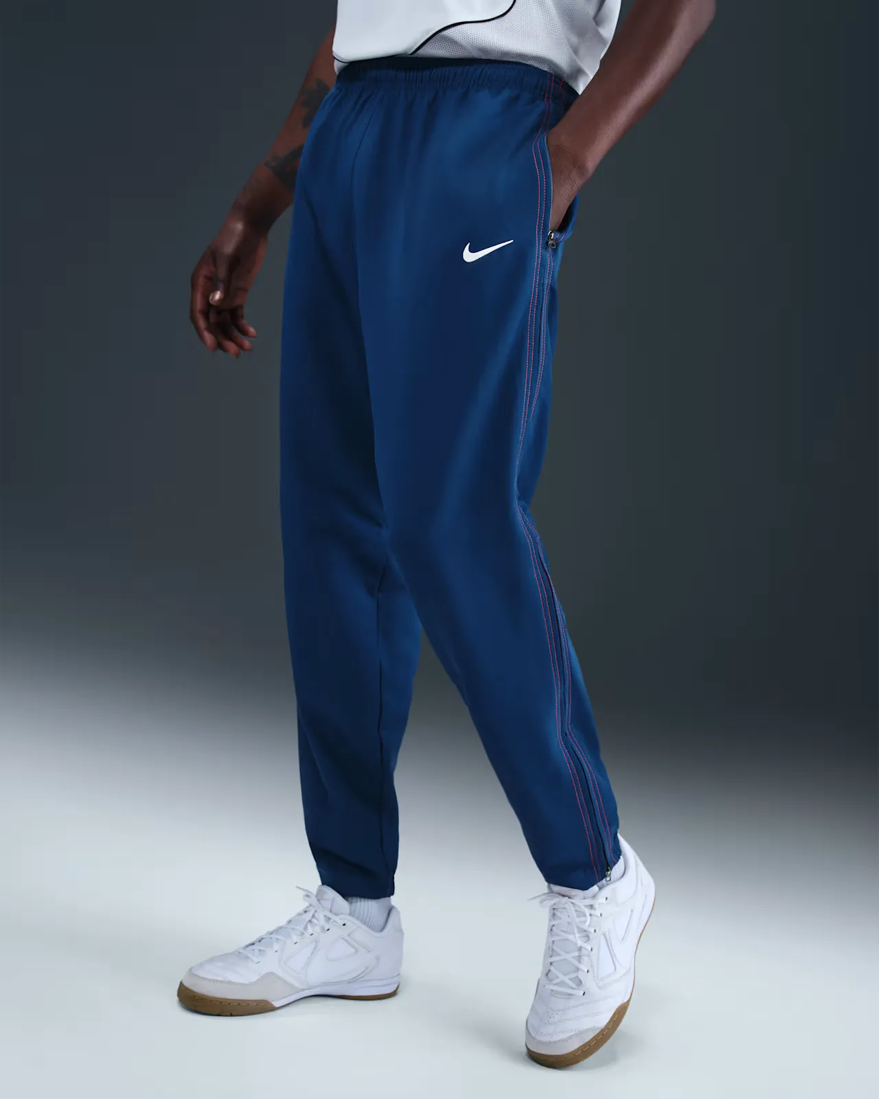 132E56_Nike-Brazil-Total-90-Reissue-Soccer-Track-Pants_BLUE-RED-WHITE_HV4434-486_img1