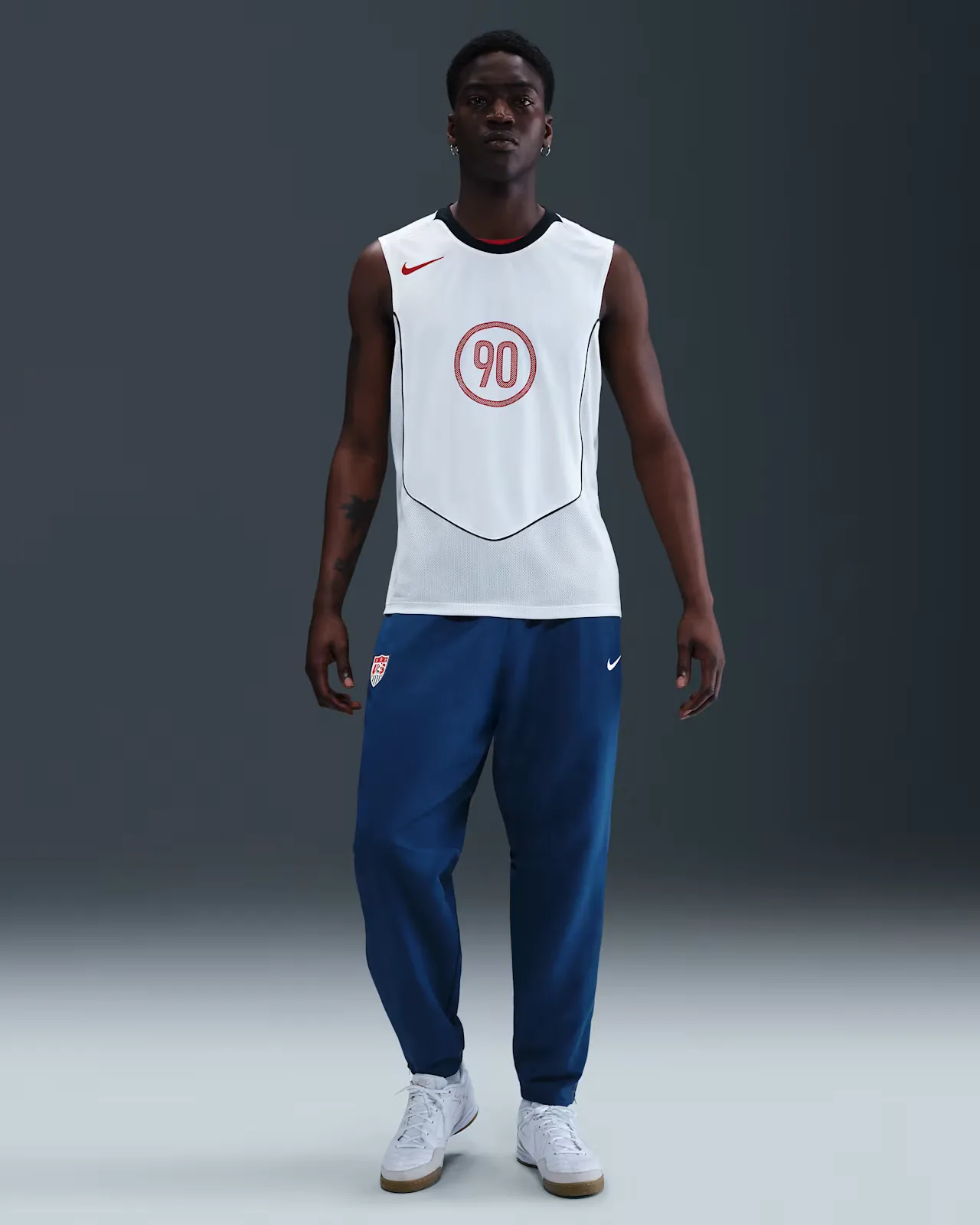 132E56_Nike-Brazil-Total-90-Reissue-Soccer-Track-Pants_BLUE-RED-WHITE_HV4434-486_img0