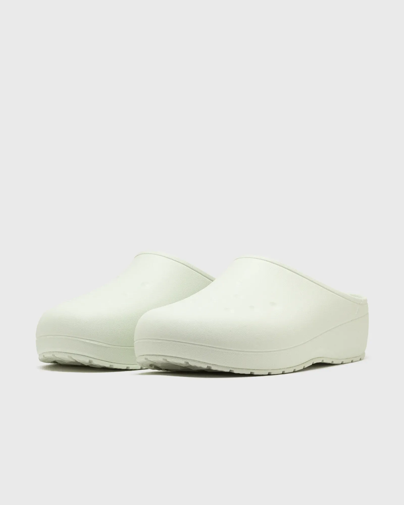 B7B9A8_Crocs-Classic-Quiet-Clog_MINT-TINT_209968-3YF_img1
