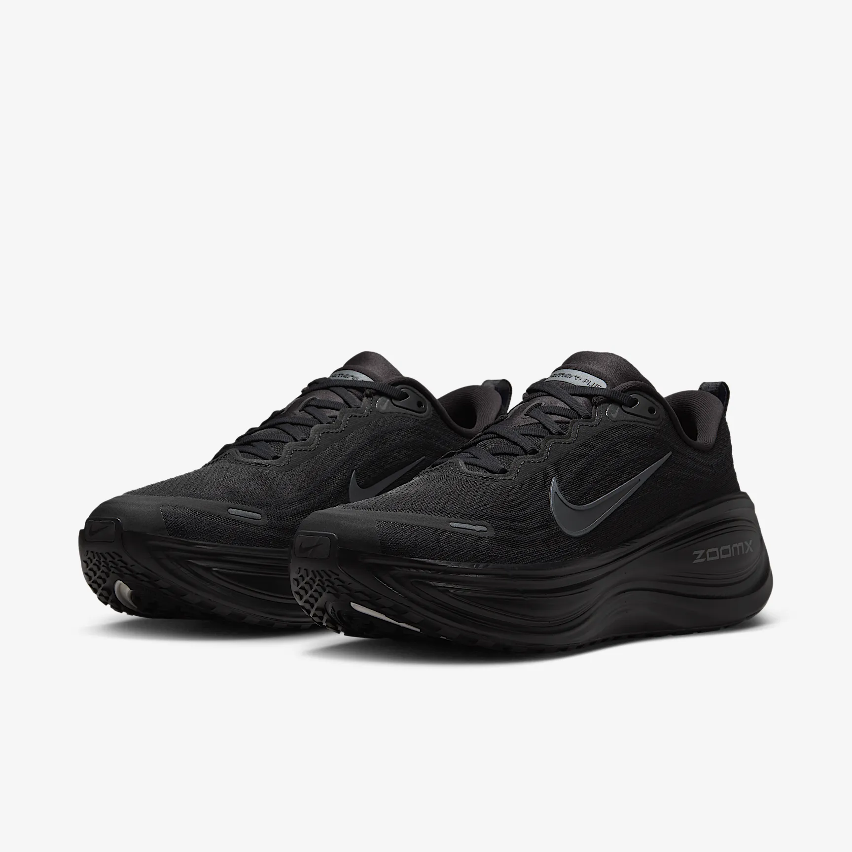 000000_Nike-Vomero-Plus_BLACK-METALLIC_HV8150-003_img4
