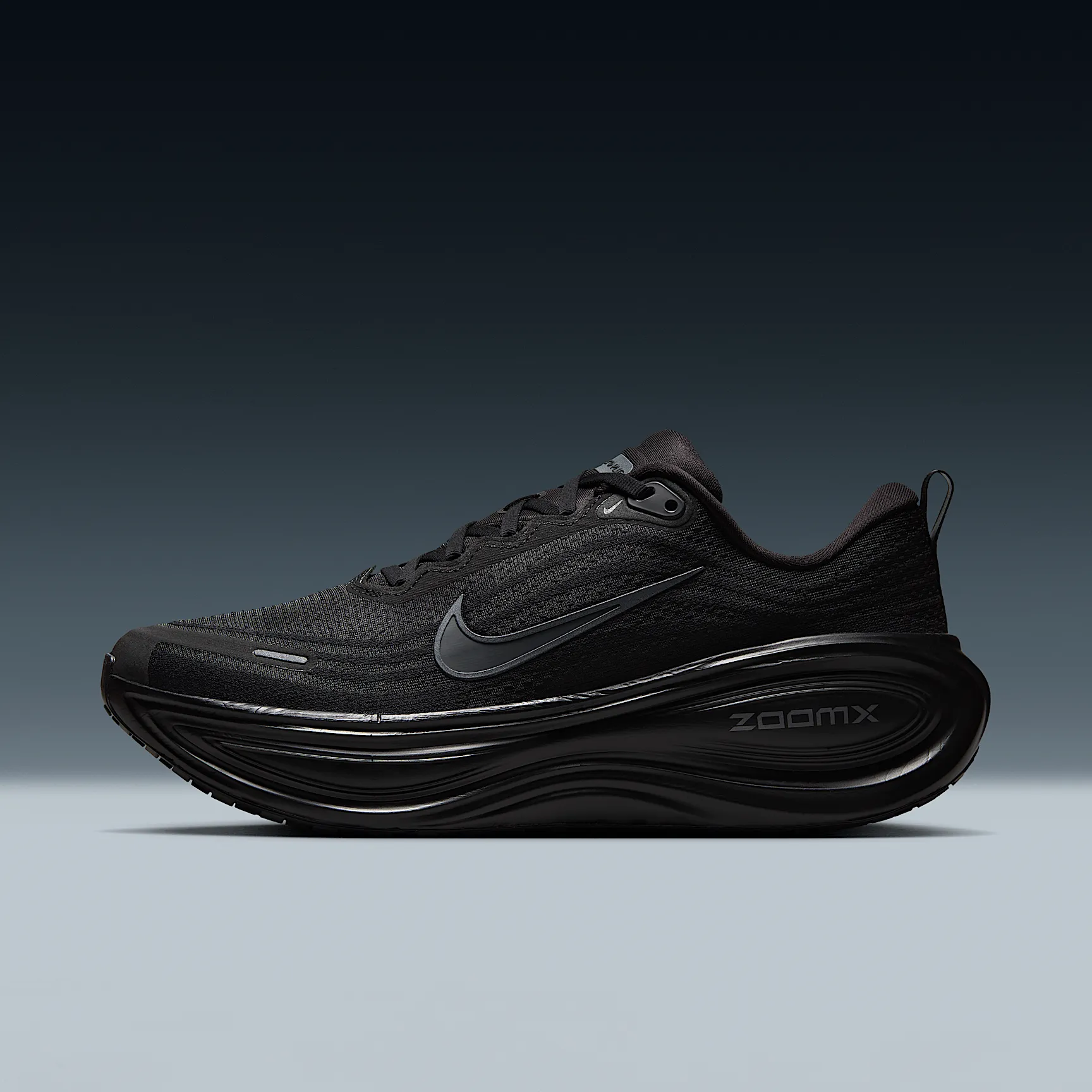 000000_Nike-Vomero-Plus_BLACK-METALLIC_HV8150-003_img0