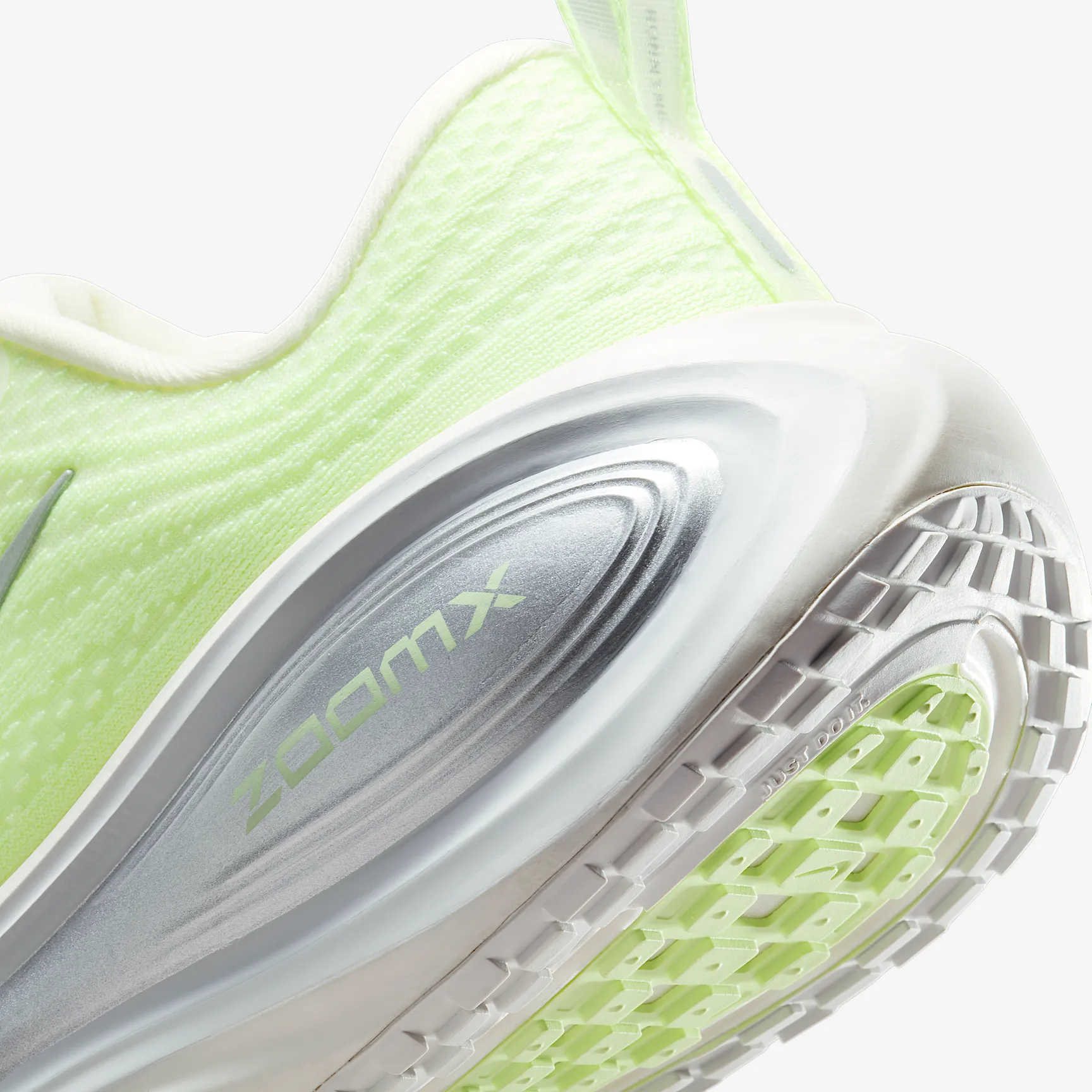 CAE39D_Nike-Vomero-Plus-WMNS_BARELY-VOLT_HV8154-103_img7