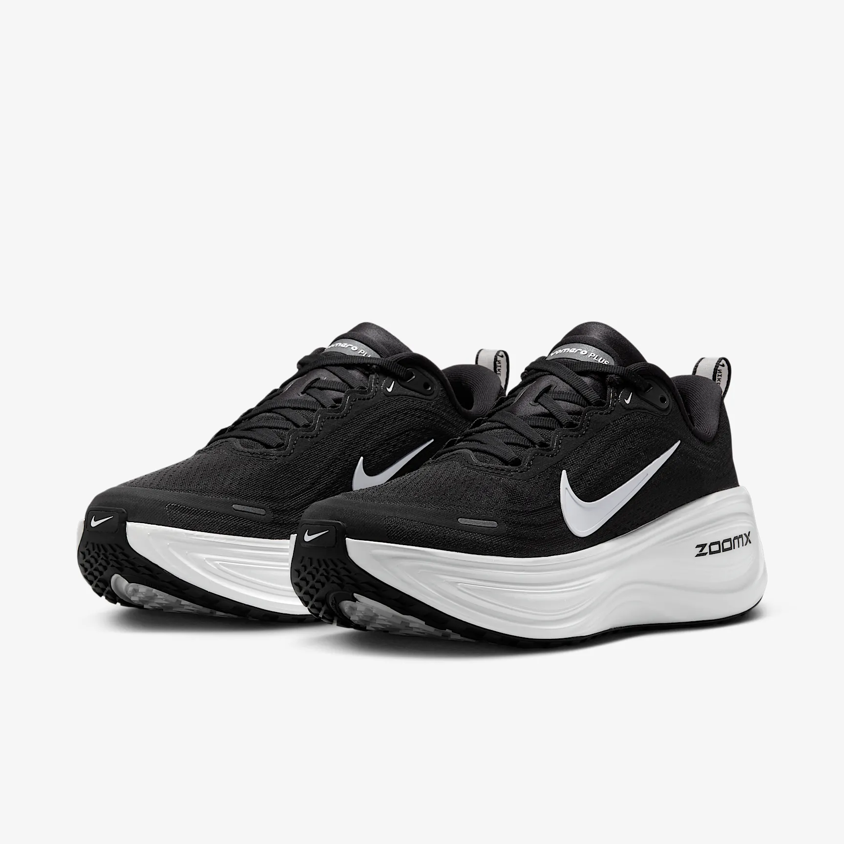 000000_Nike-Vomero-Plus-WMNS_BLACK-WHITE_HV8154-002_img4