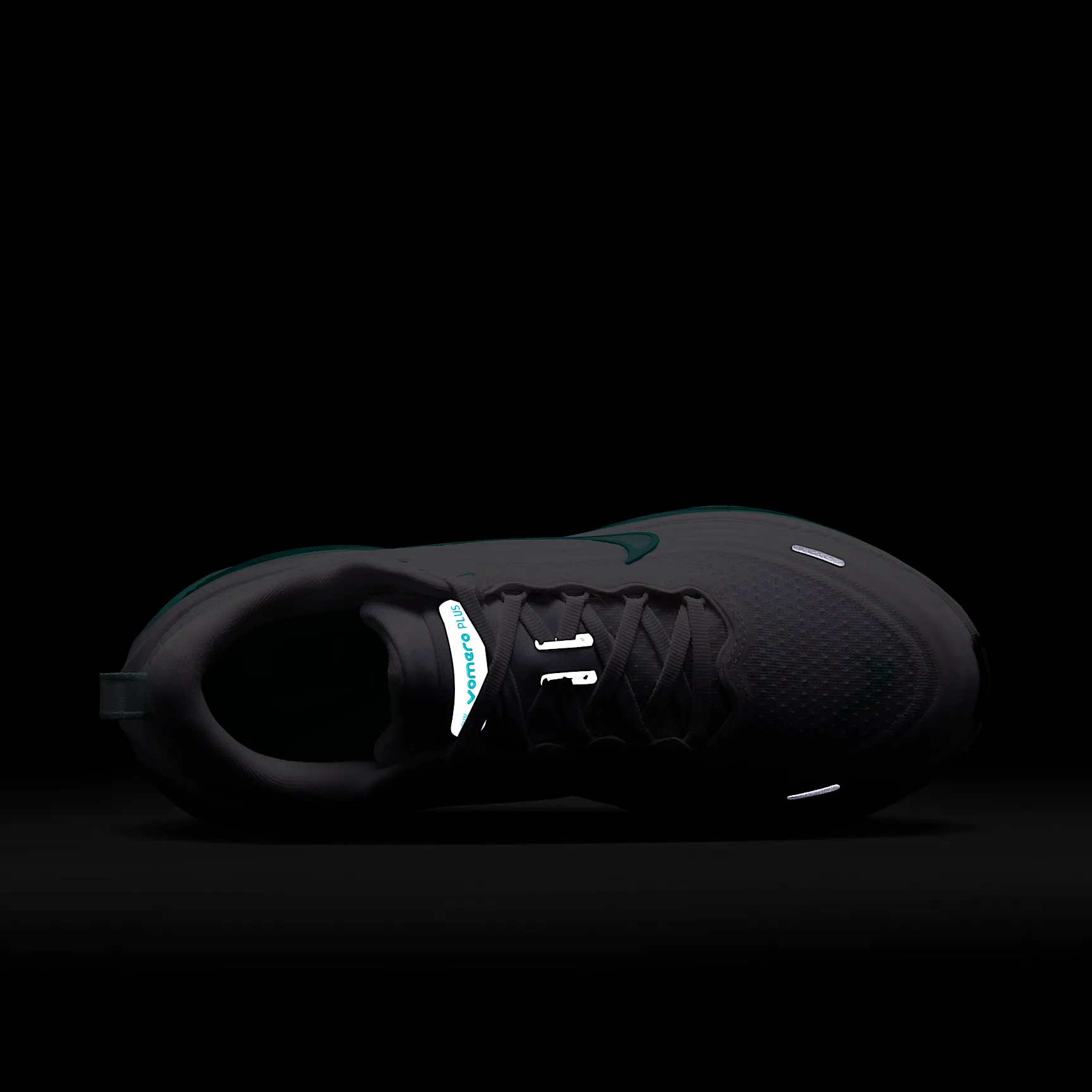 0D655D_Nike-Vomero-Plus-WMNS_WHITE-MINT_HV8154-100_img8