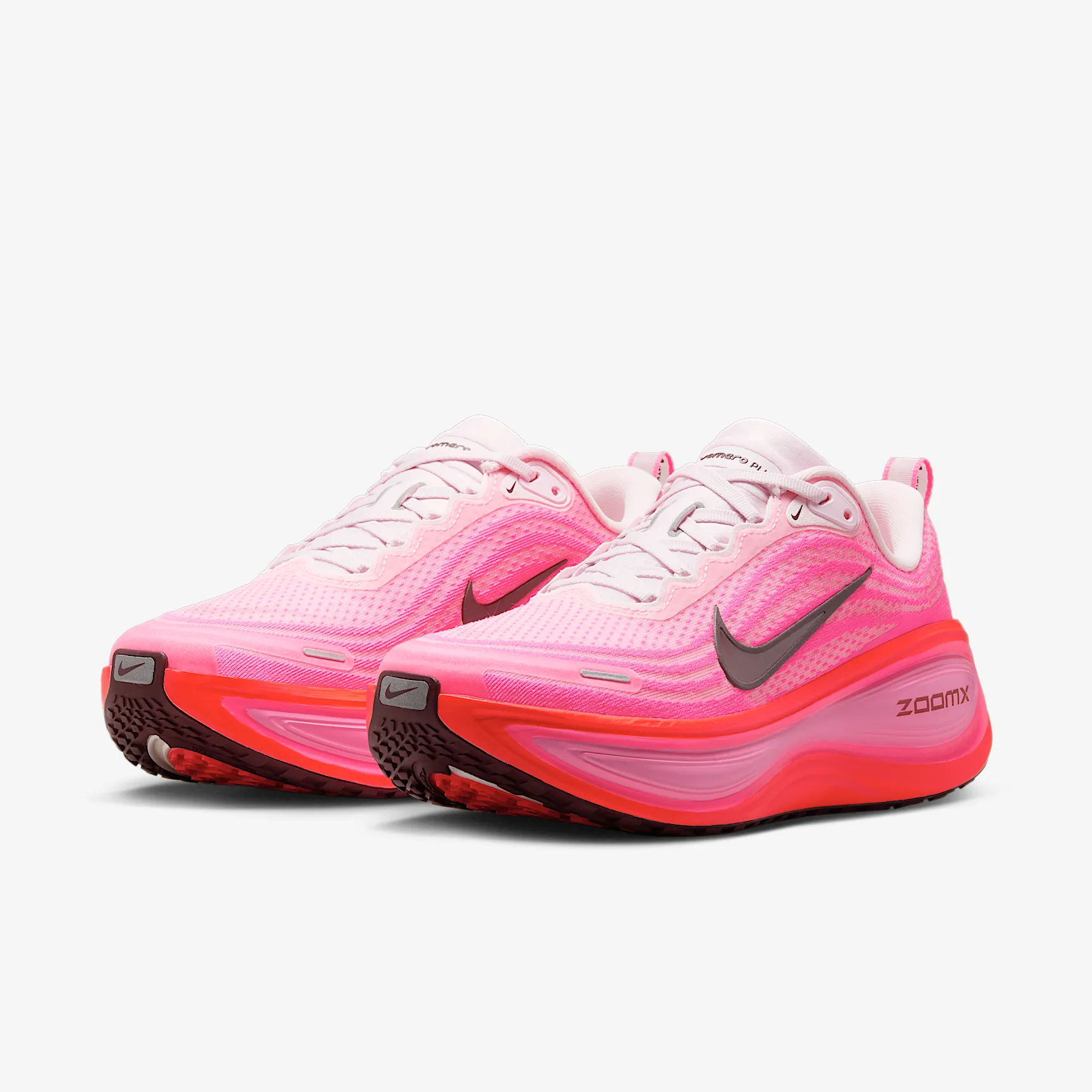 EA497B_Nike-Vomero-Plus-WMNS_HYPER-PINK_HV8154-604_img4