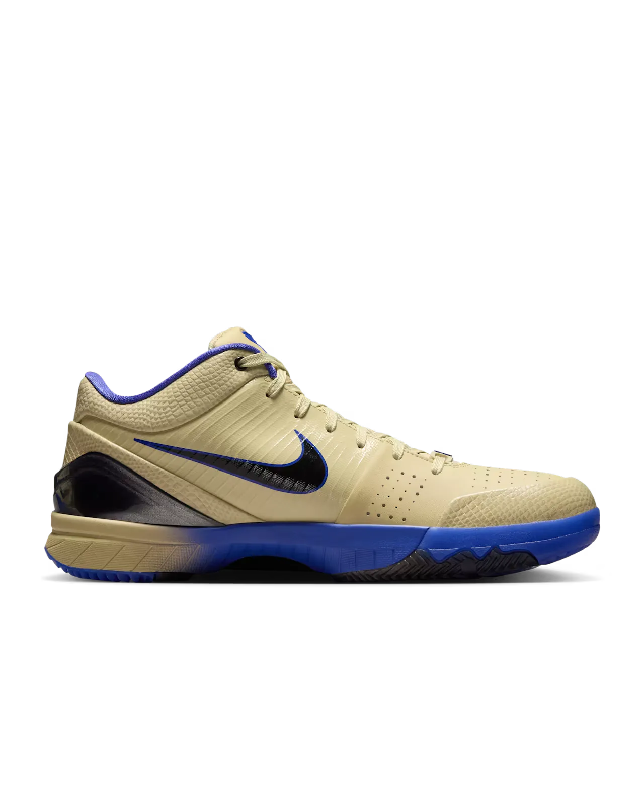 BFB392_FC-Barcelona-x-Nike-Kobe-4-Protro_TEAM-GOLD_IM2532-701_img2
