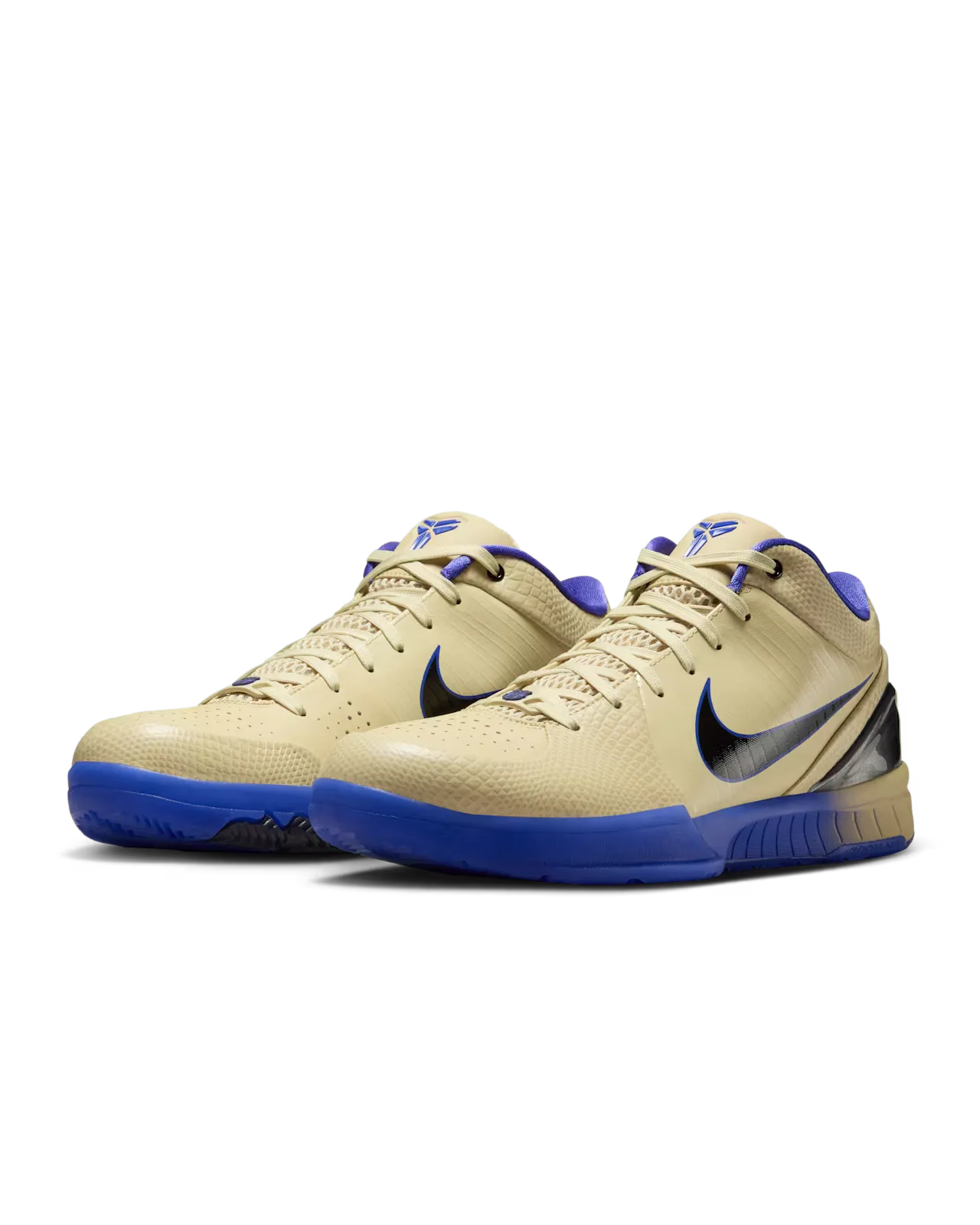 BFB392_FC-Barcelona-x-Nike-Kobe-4-Protro_TEAM-GOLD_IM2532-701_img5