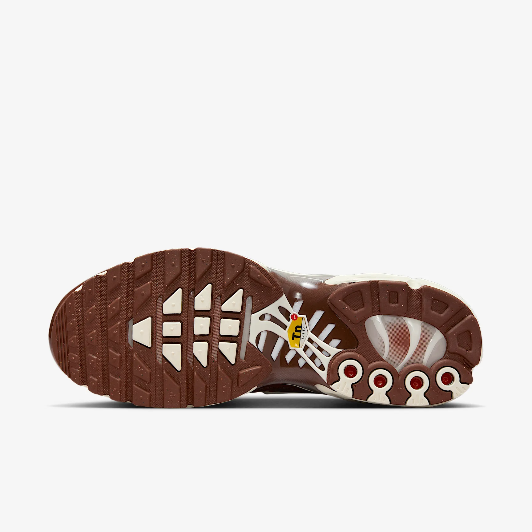 542019_Nike-Air-Max-Plus-WMNS_FAUNA-BROWN_II7637-200_img1
