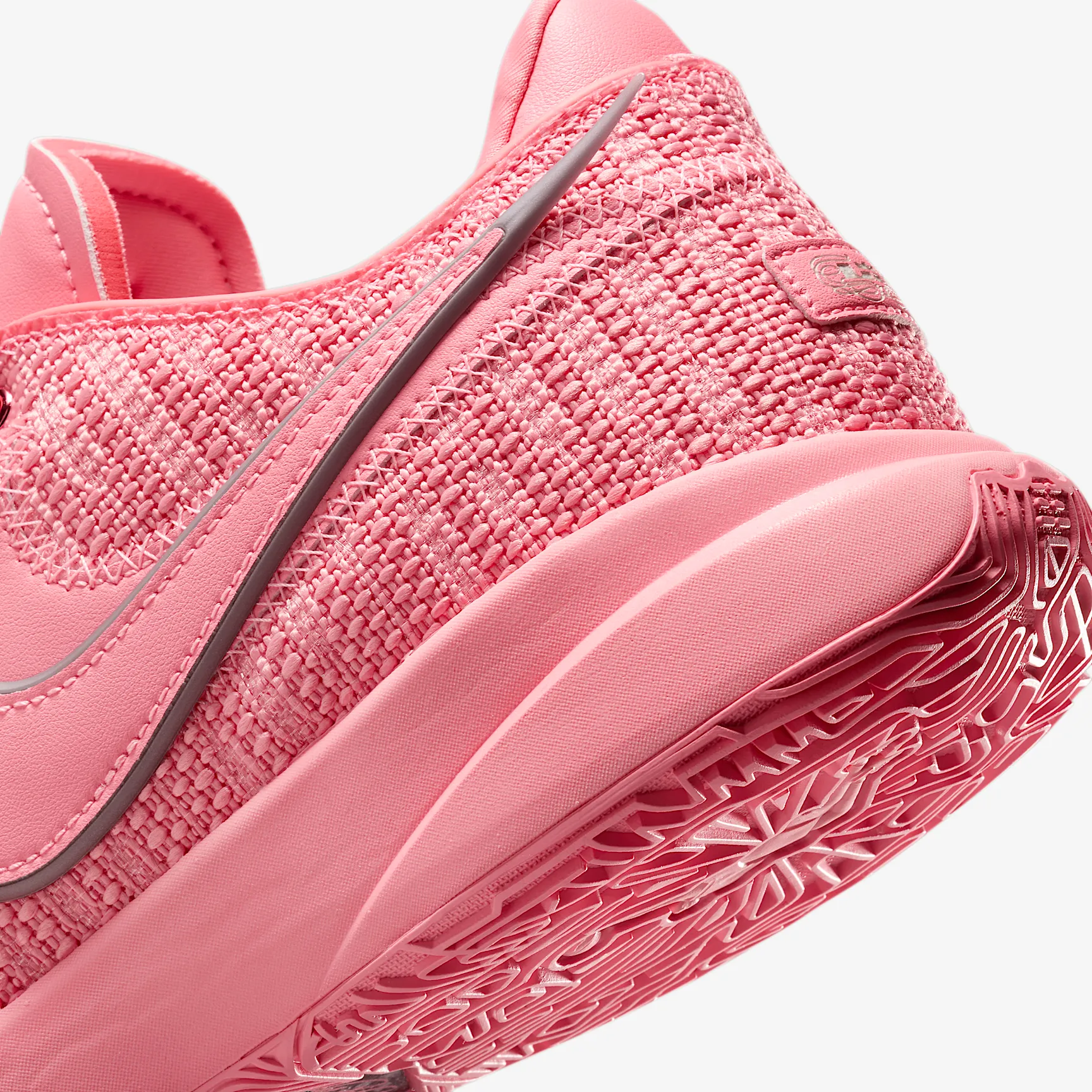 FDA7AF_Nike-LeBron-20_PINK-DIAMOND_DJ5423-600_img7