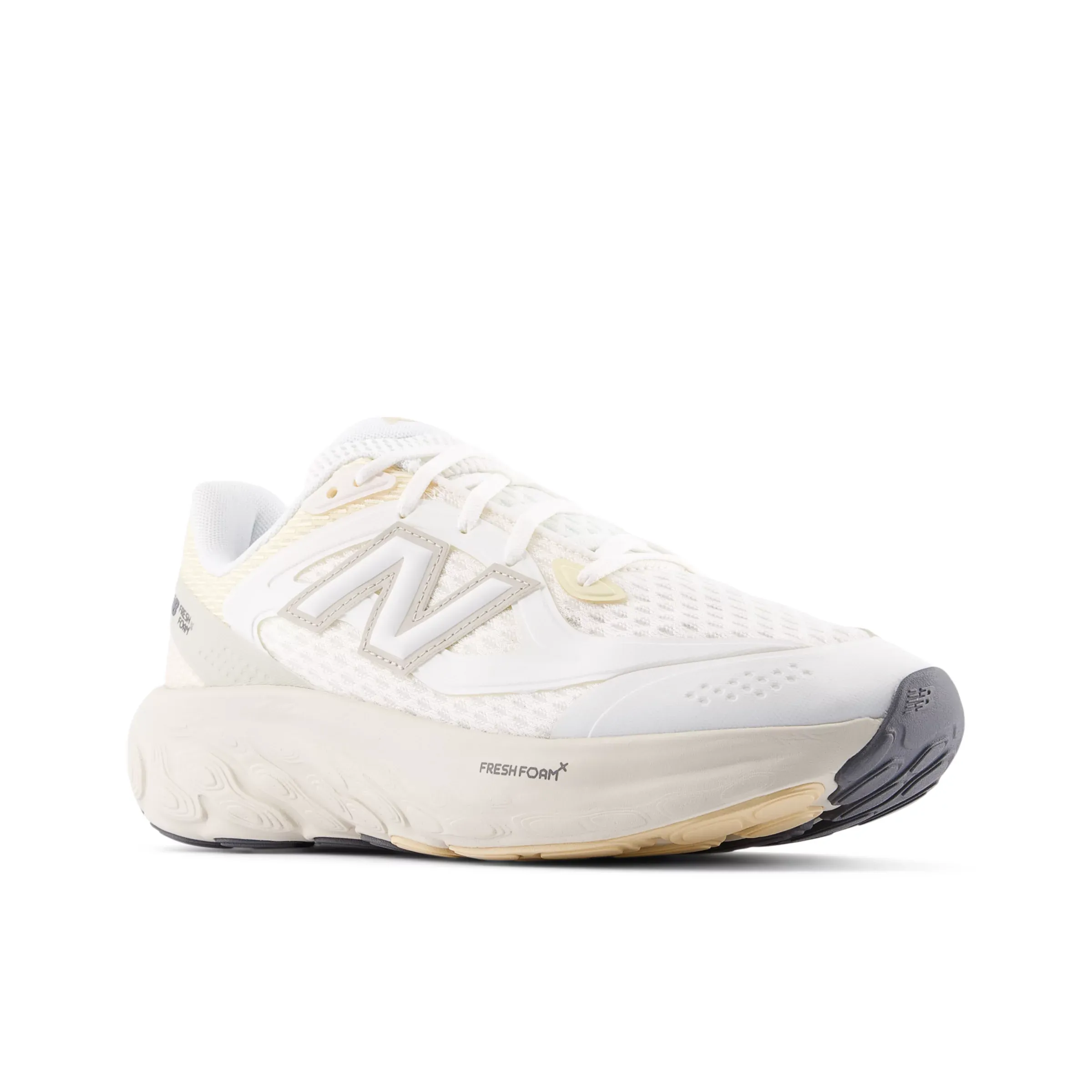 BEB9AF_New-Balance-Fresh-Foam-Trainer_SEA-SALT-LINEN_UTRNEA_img1