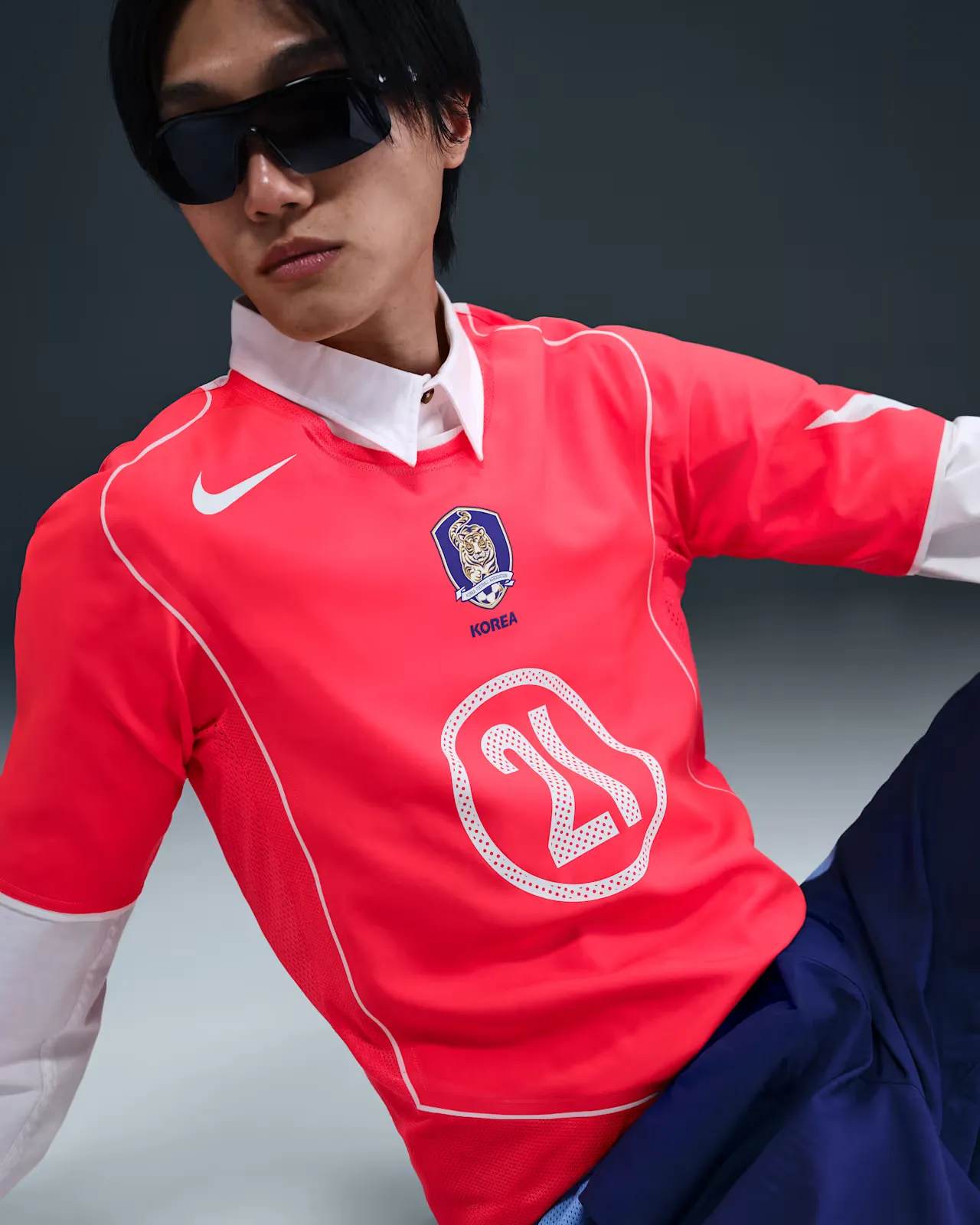 CF2B40_Nike-Toral-90-Reissue-Jersey_SOUTH-KOREA-2004_IF2943-679_img2