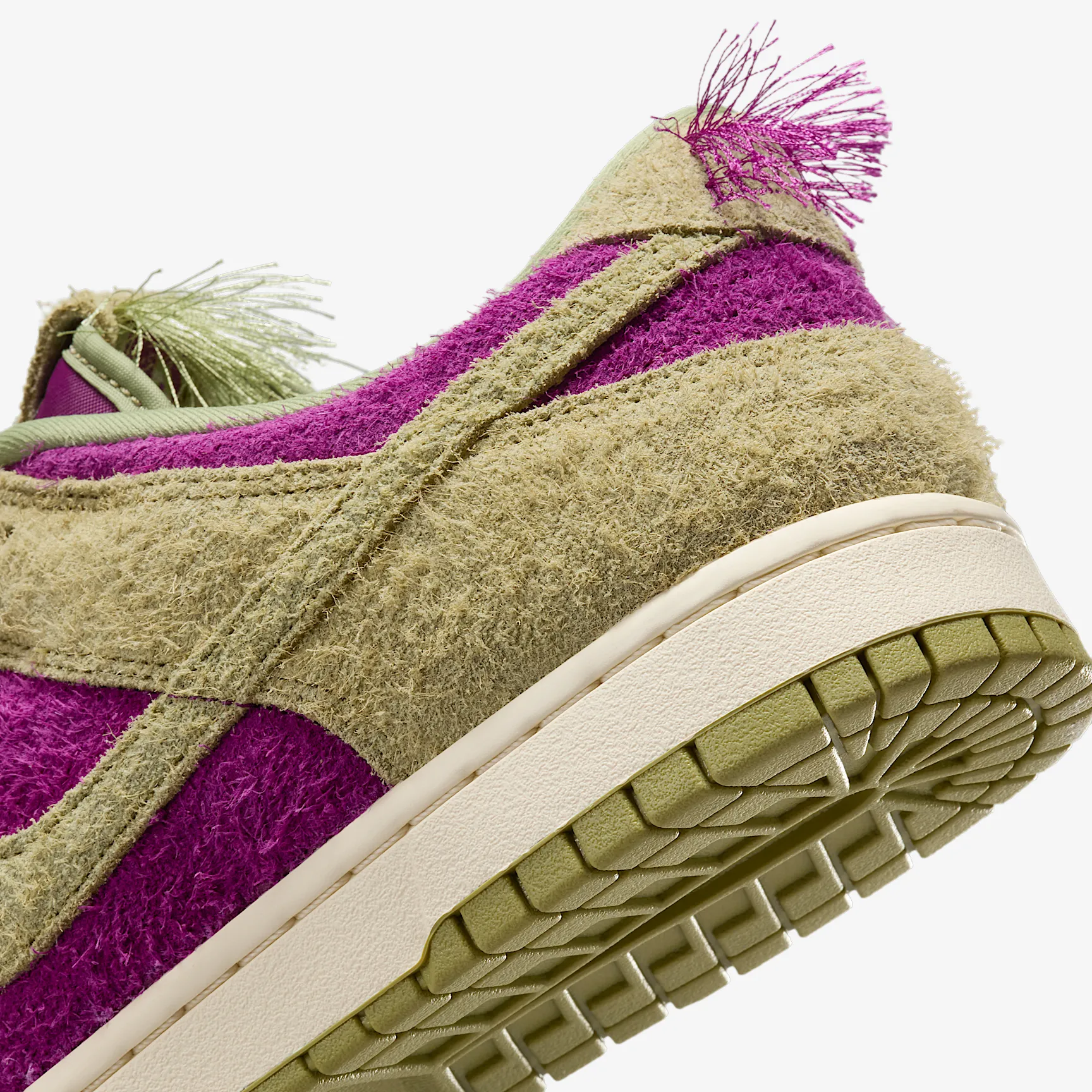 420532_Nike-Dunk-Low-Retro-SE_PANDA-VIOTECH_IB2990-500_img7