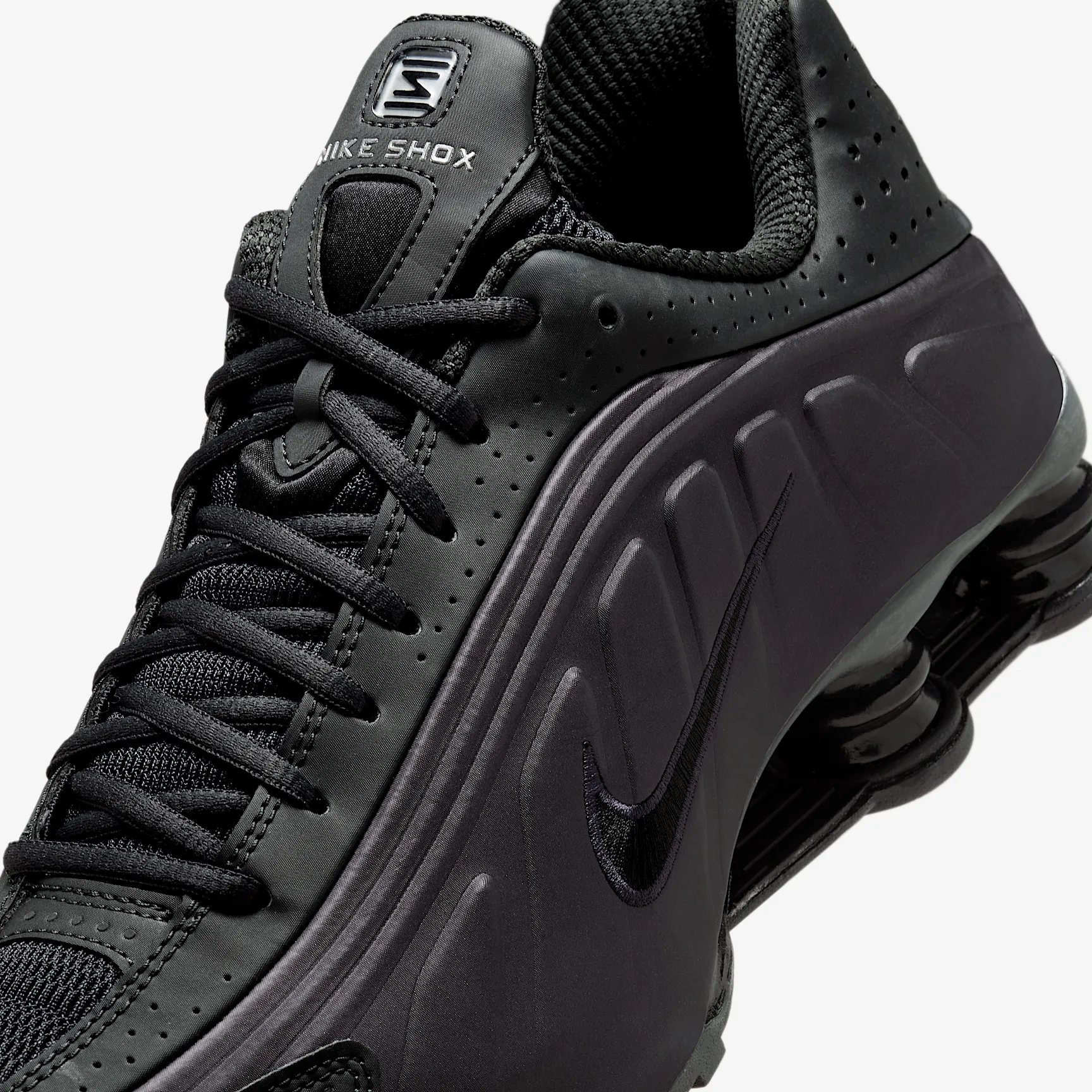 2D2C2E_Nike-Shox-R4_CAVE-PURPLE_HQ1988-500_img6