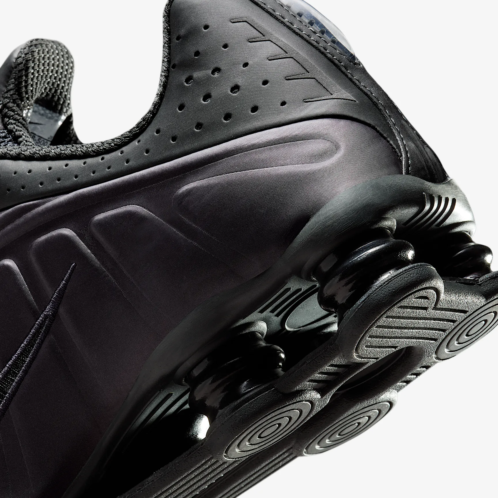 2D2C2E_Nike-Shox-R4_CAVE-PURPLE_HQ1988-500_img7