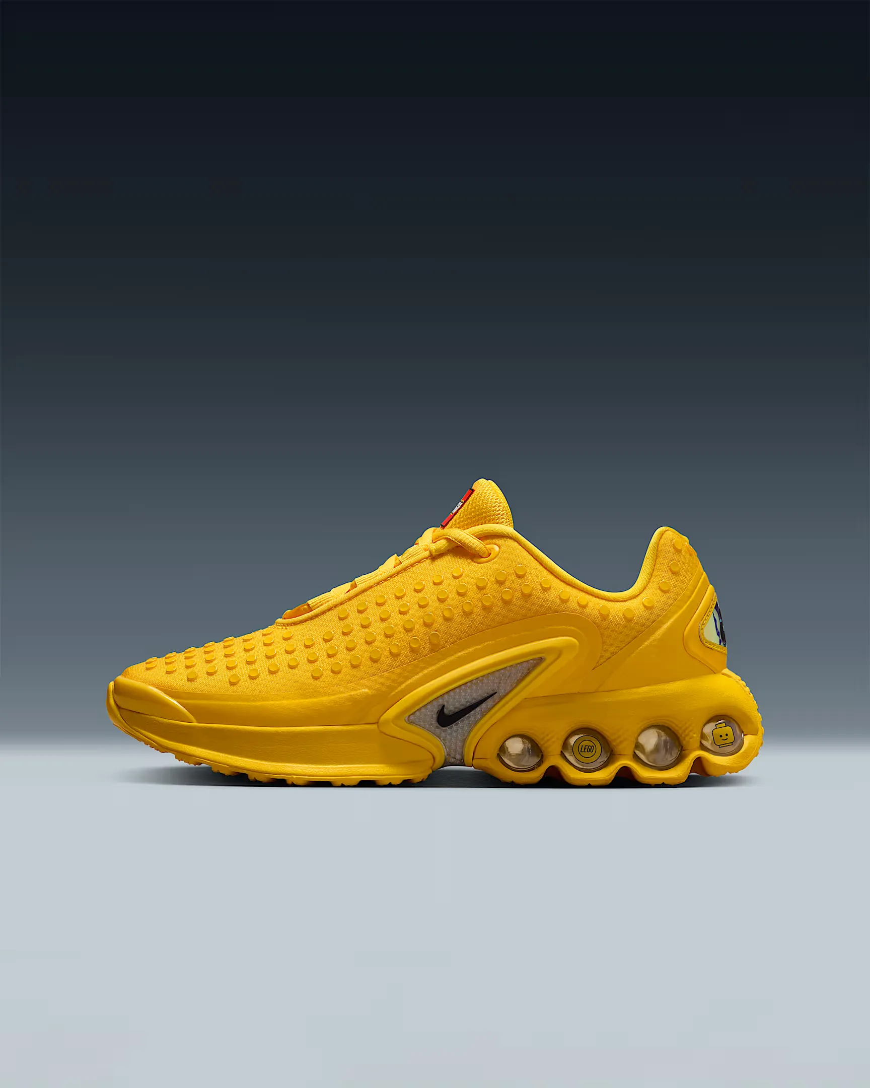 000000_Collection-Nike-Air-Max-Dn-x-LEGO(r)_Tour_0_img13