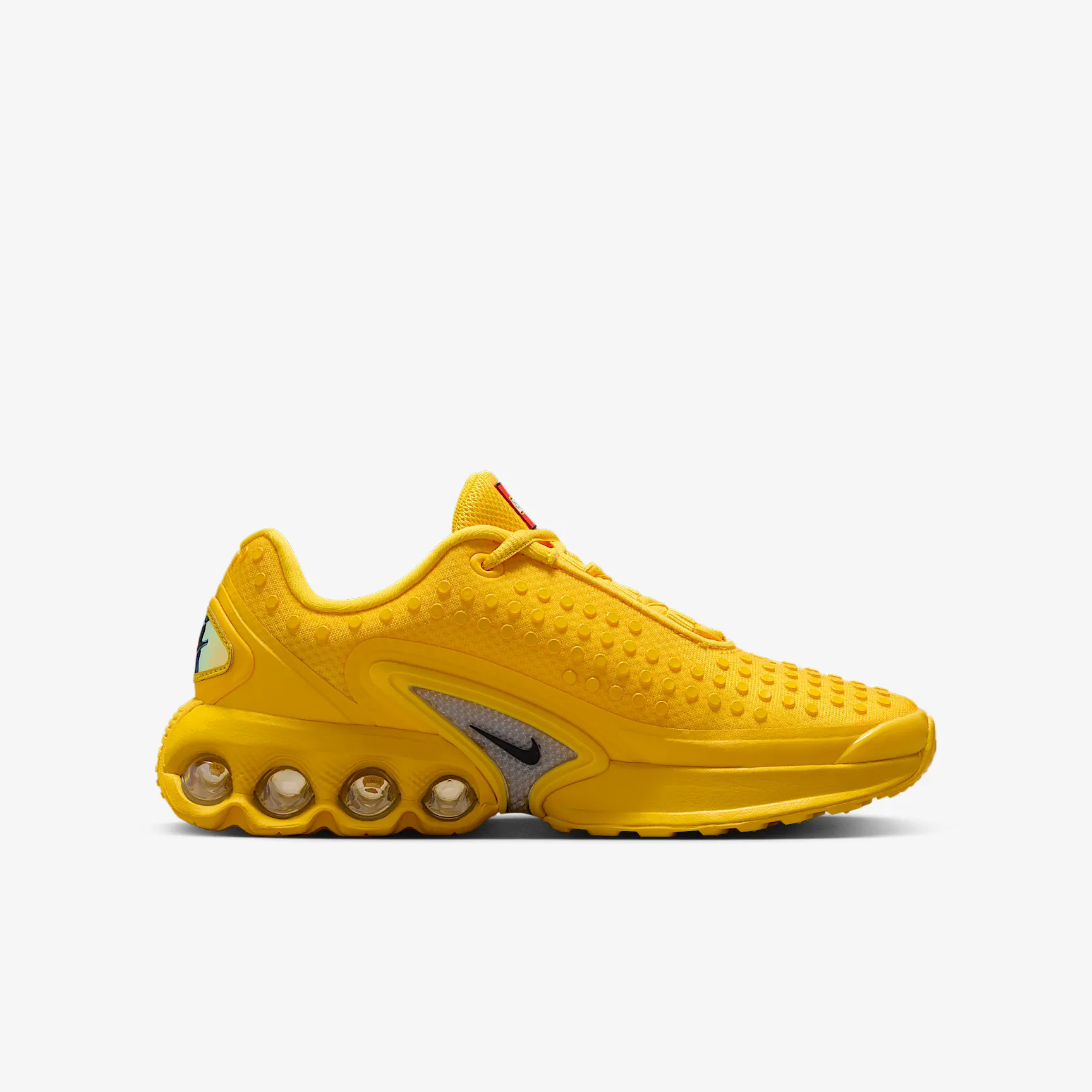 000000_Collection-Nike-Air-Max-Dn-x-LEGO(r)_Tour_0_img2