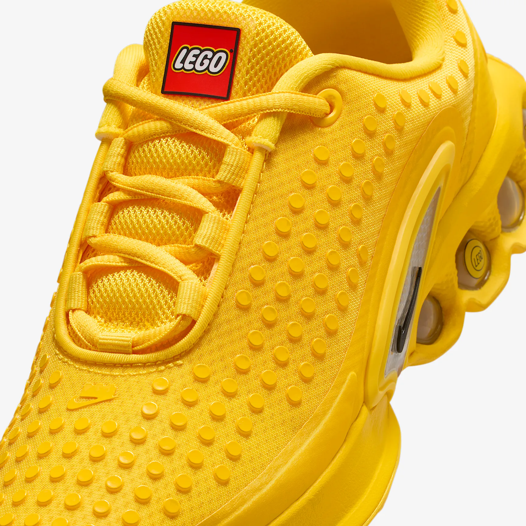 000000_Collection-Nike-Air-Max-Dn-x-LEGO(r)_Tour_0_img6