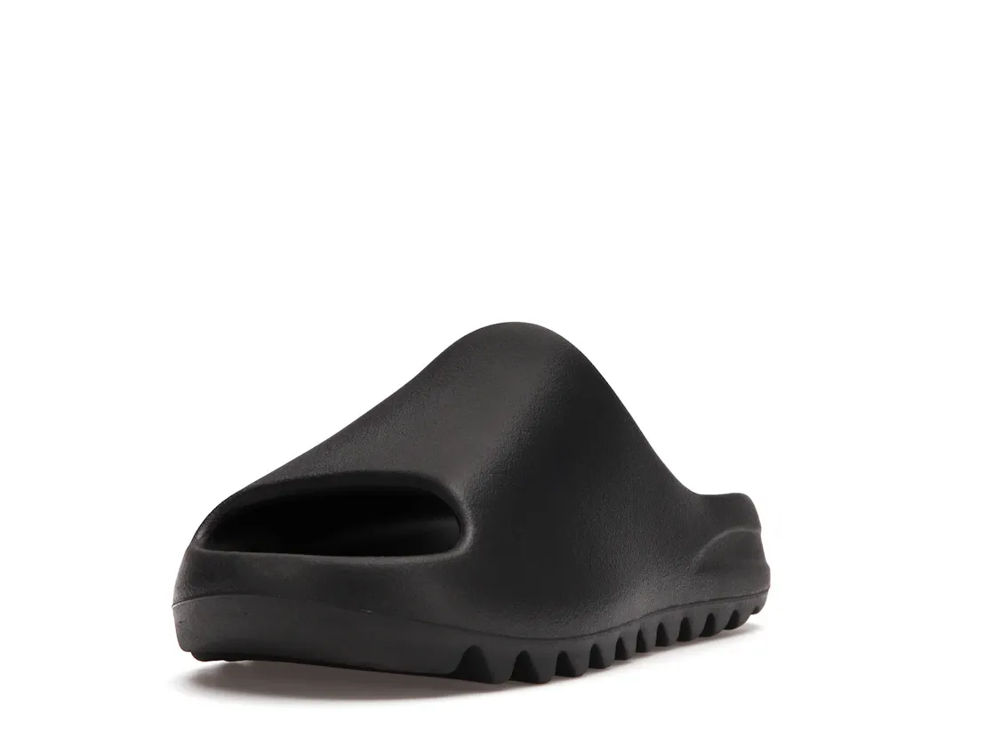 Kanye West's Yeezy Supply Slides Drop Time Rappeur Kanye West