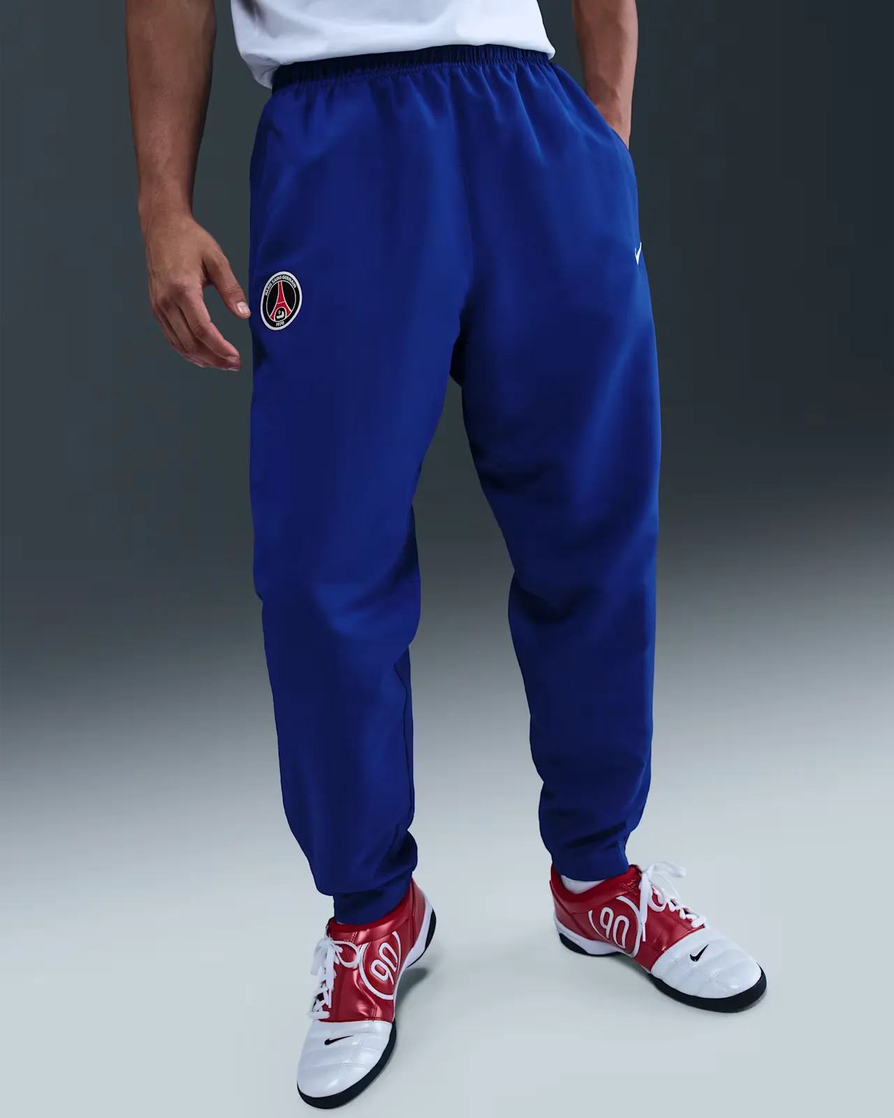 121C5F_PSG-x-Nike-Total-90-Reissue-Track-Pants_HOME-2004_IH7642-417_img0