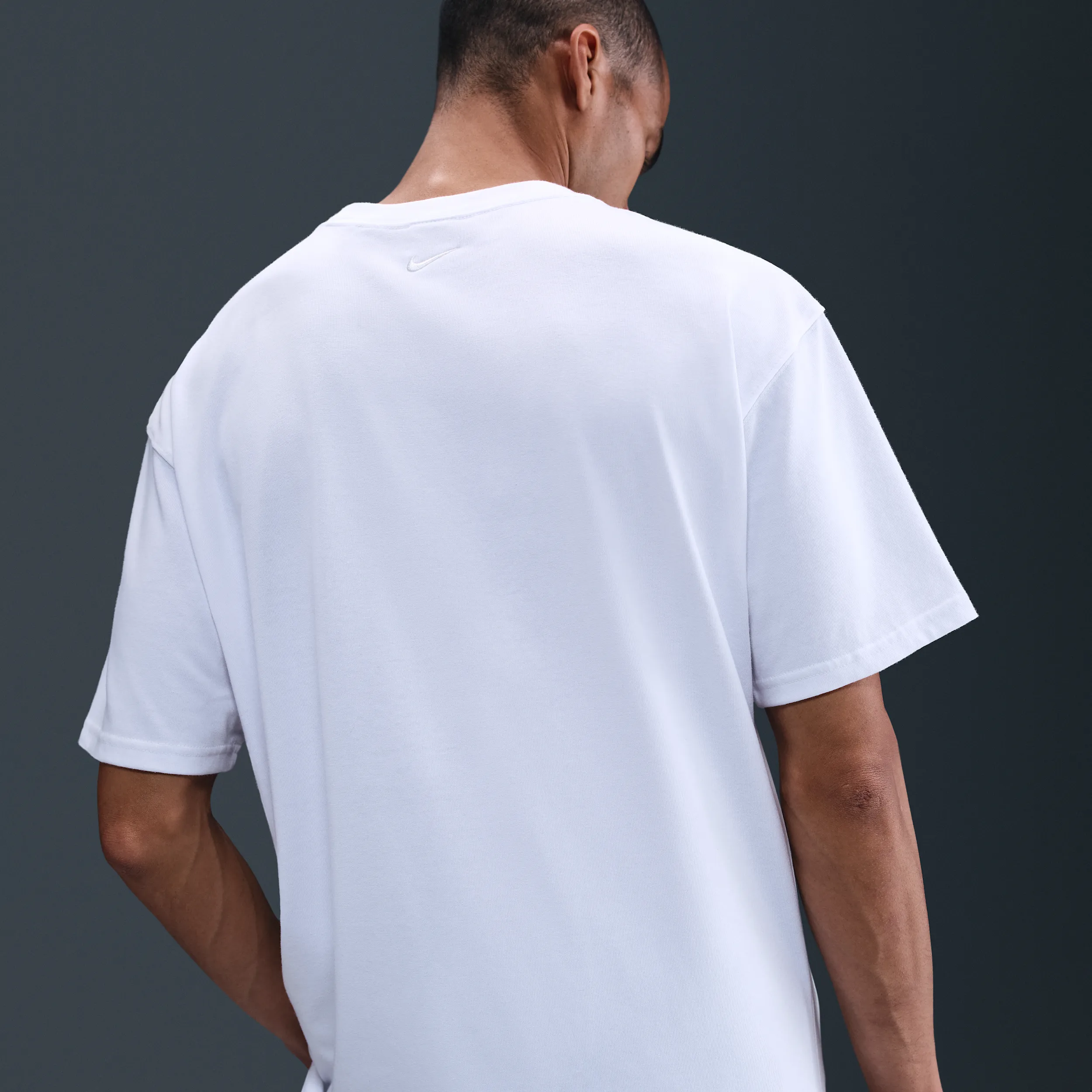 1F1F1F_Nike-Kobe-Dri-FIT-Basketball-T-Shirt_WHITE_IM0314-100_img2