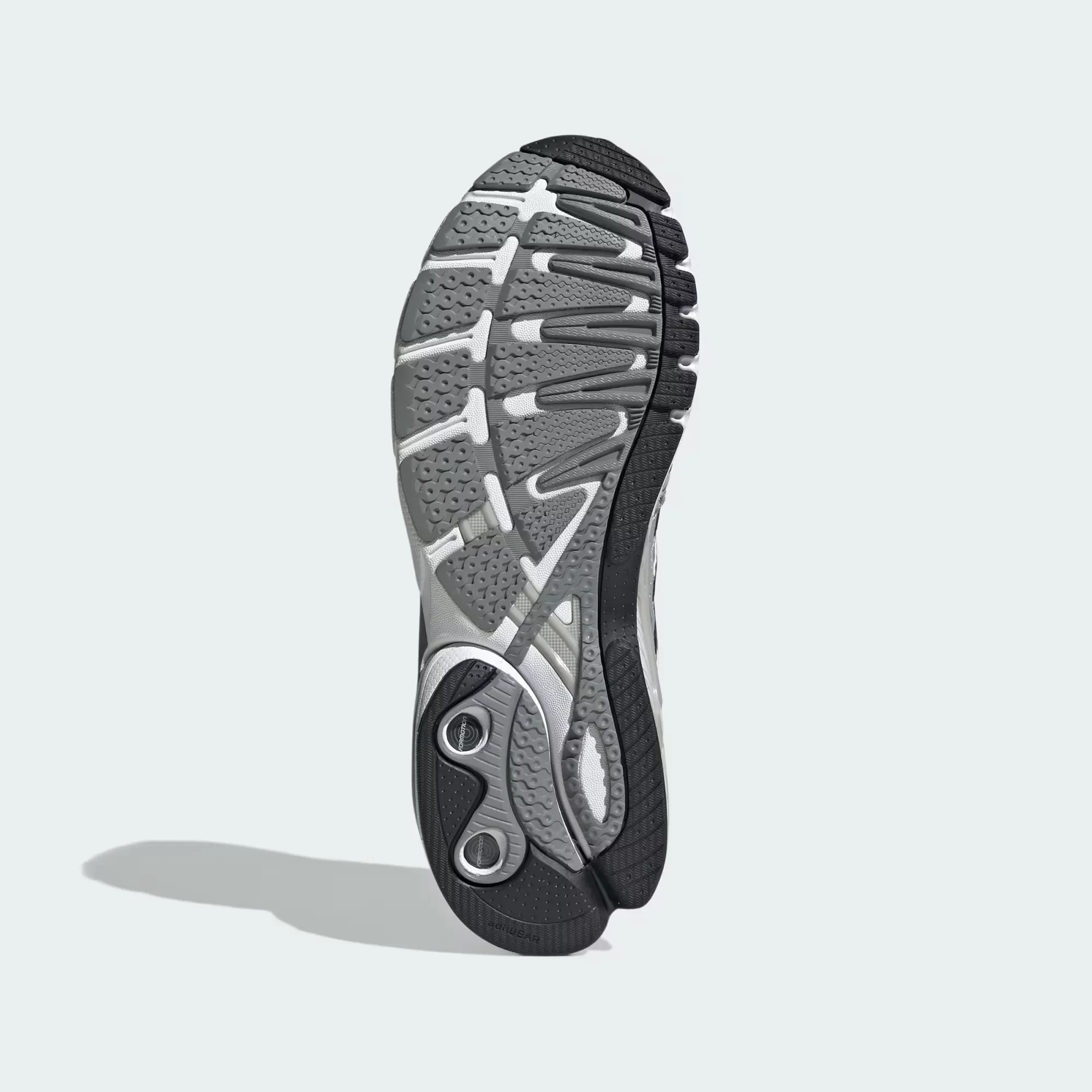 535156_adidas-Adistar-Control-5_SILVER-METALLIC_JQ4165_img2