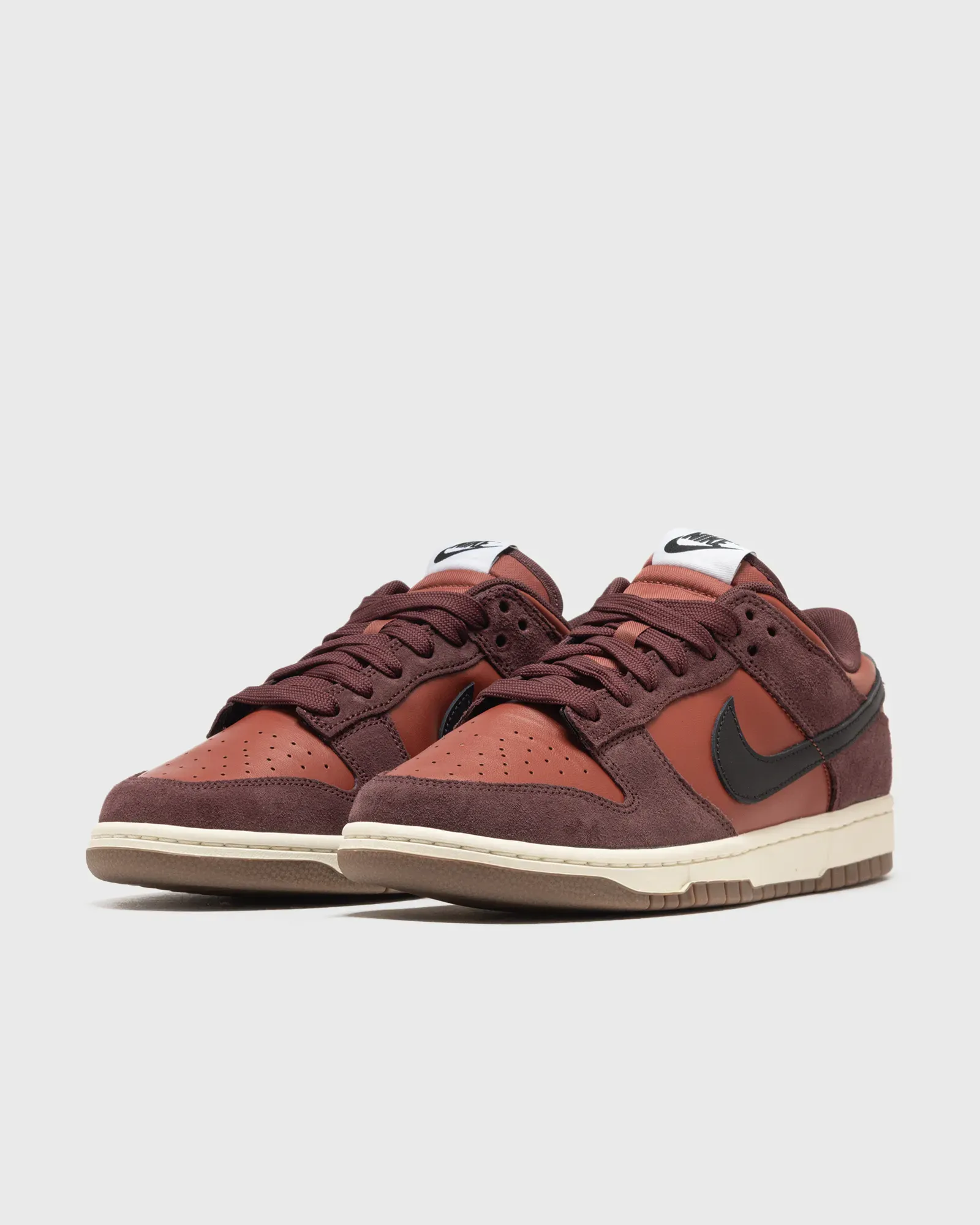 94483C_Nike-Dunk-Low-Retro-SE_MARS-STONE_IB6399-600_img1